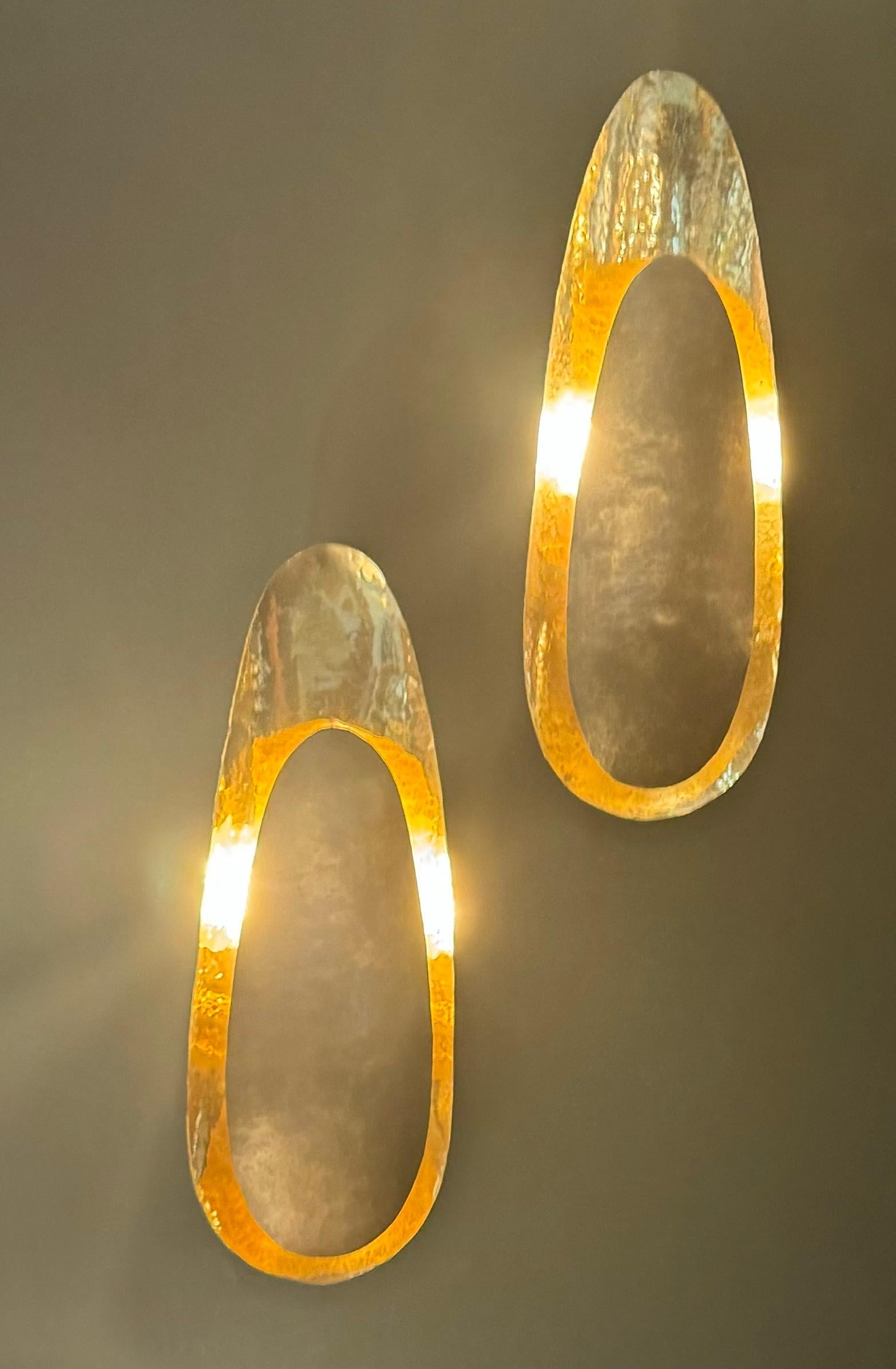 Martelé Bofty Wall Light en vente