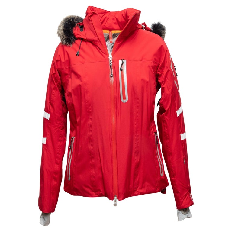 Boger Fire + Ice Rote and weiße Skijacke mit Pelzbesatz und Kapuze im  Angebot bei 1stDibs