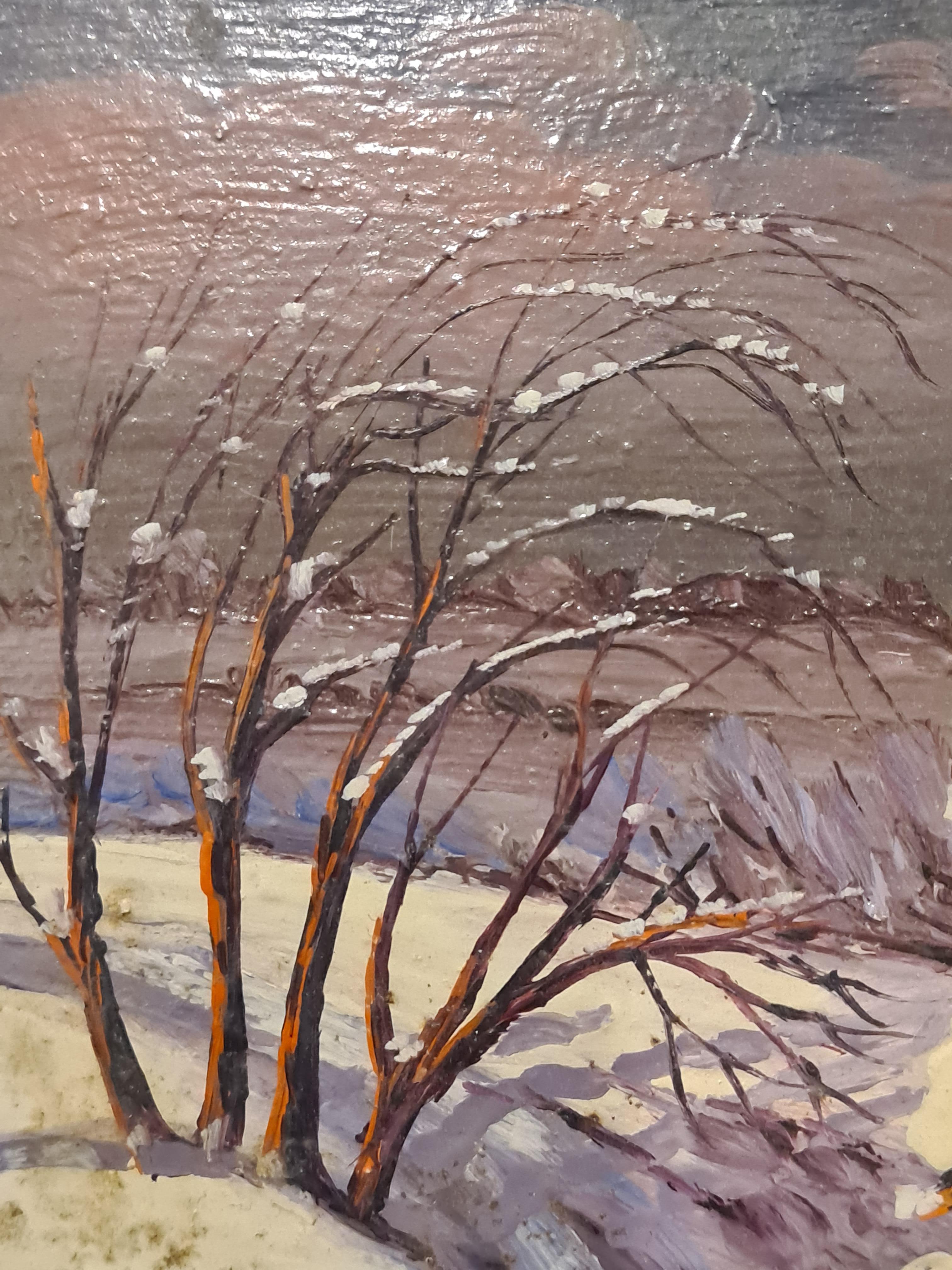 Un olio su tavola raffigurante un albero di Natale in un paesaggio innevato, opera di Boggio. Il dipinto è firmato in basso a sinistra.

Una vista affascinante di una scena di neve, un albero di Natale con i rami carichi di neve.