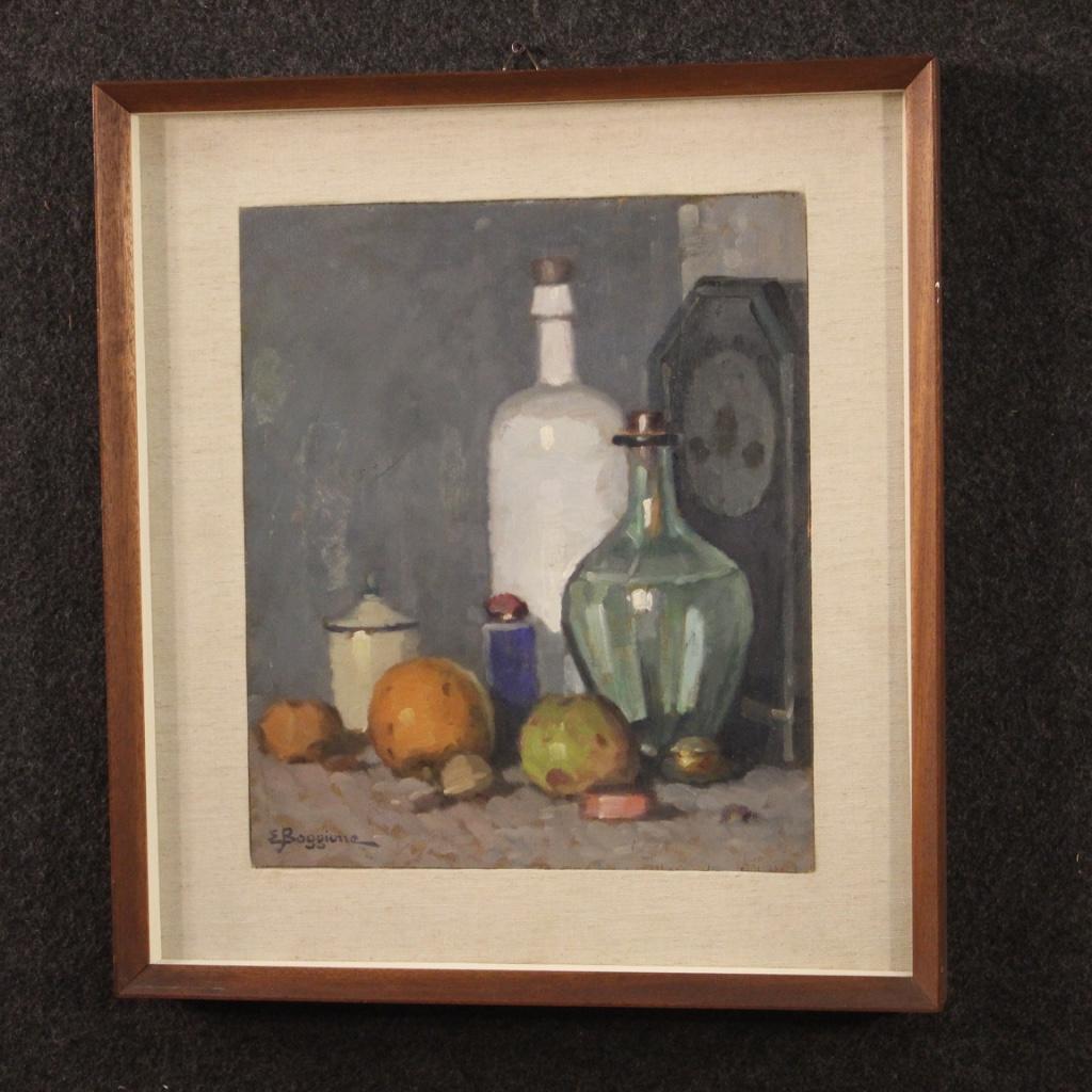 Italian painting of the mid-20th century. Oil painting on panel depicting still life of a good pictorial quality signed on the lower left E. Boggione (referable to Enrico Boggione 1889-1985), without authenticity. Wooden frame with fabric