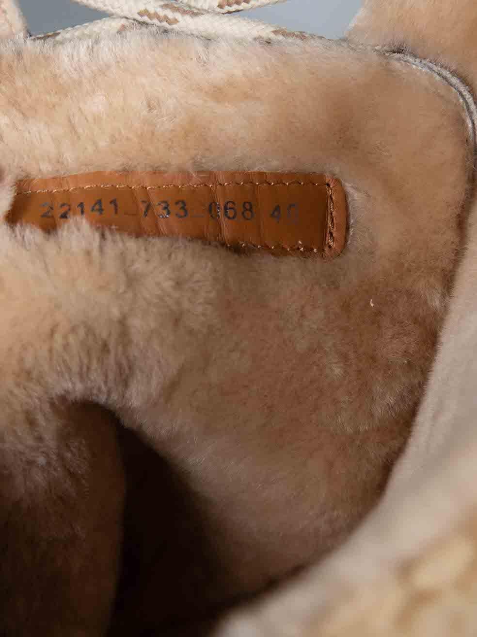 Bogner - Bottes en daim beige doublées de peau de mouton à lacets - Taille IT 40 en vente 1