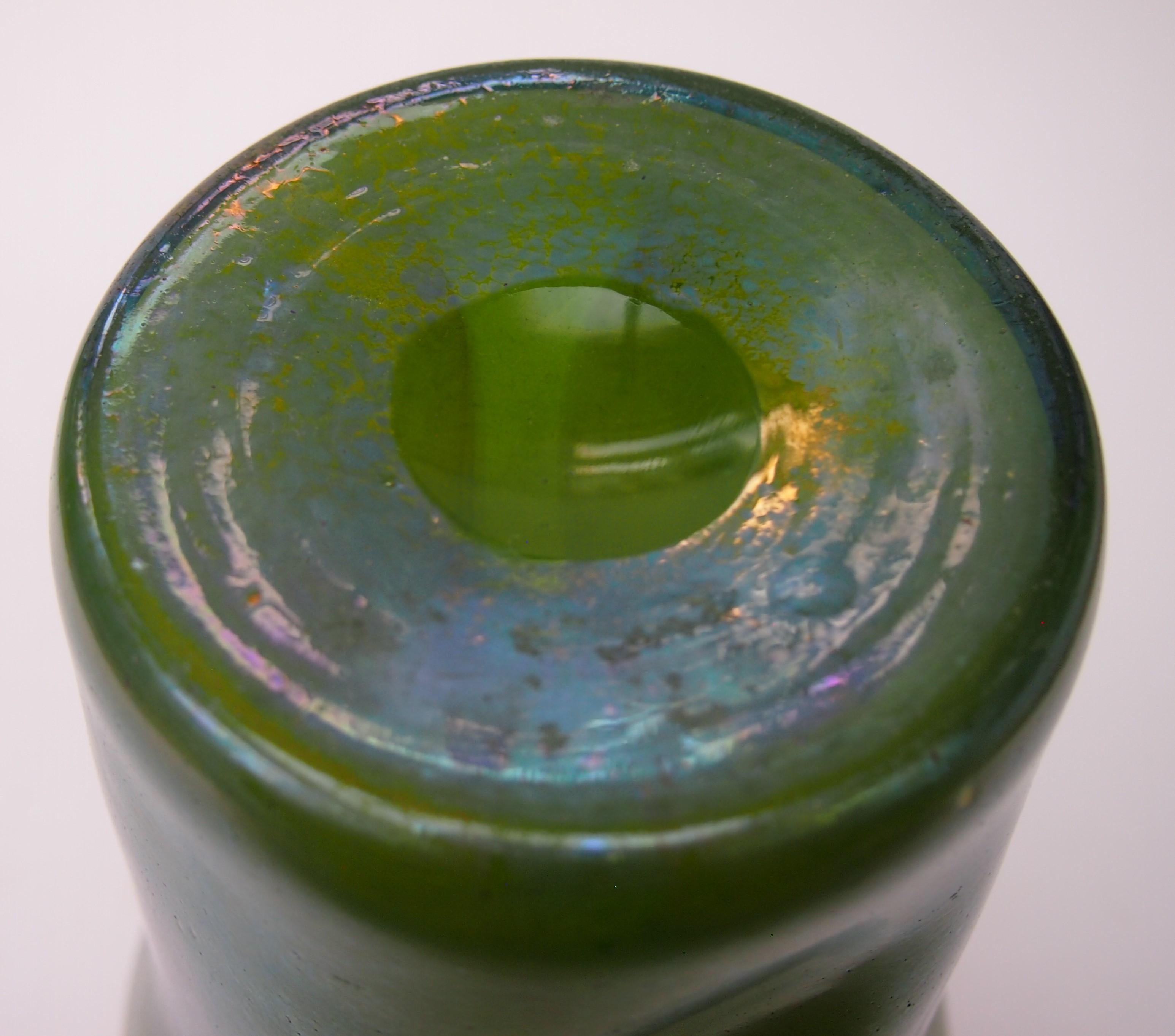 Bohemia Loetz Art Nouveau Twisted Dephi Glass Vase 1899 (Glaskunst) im Angebot