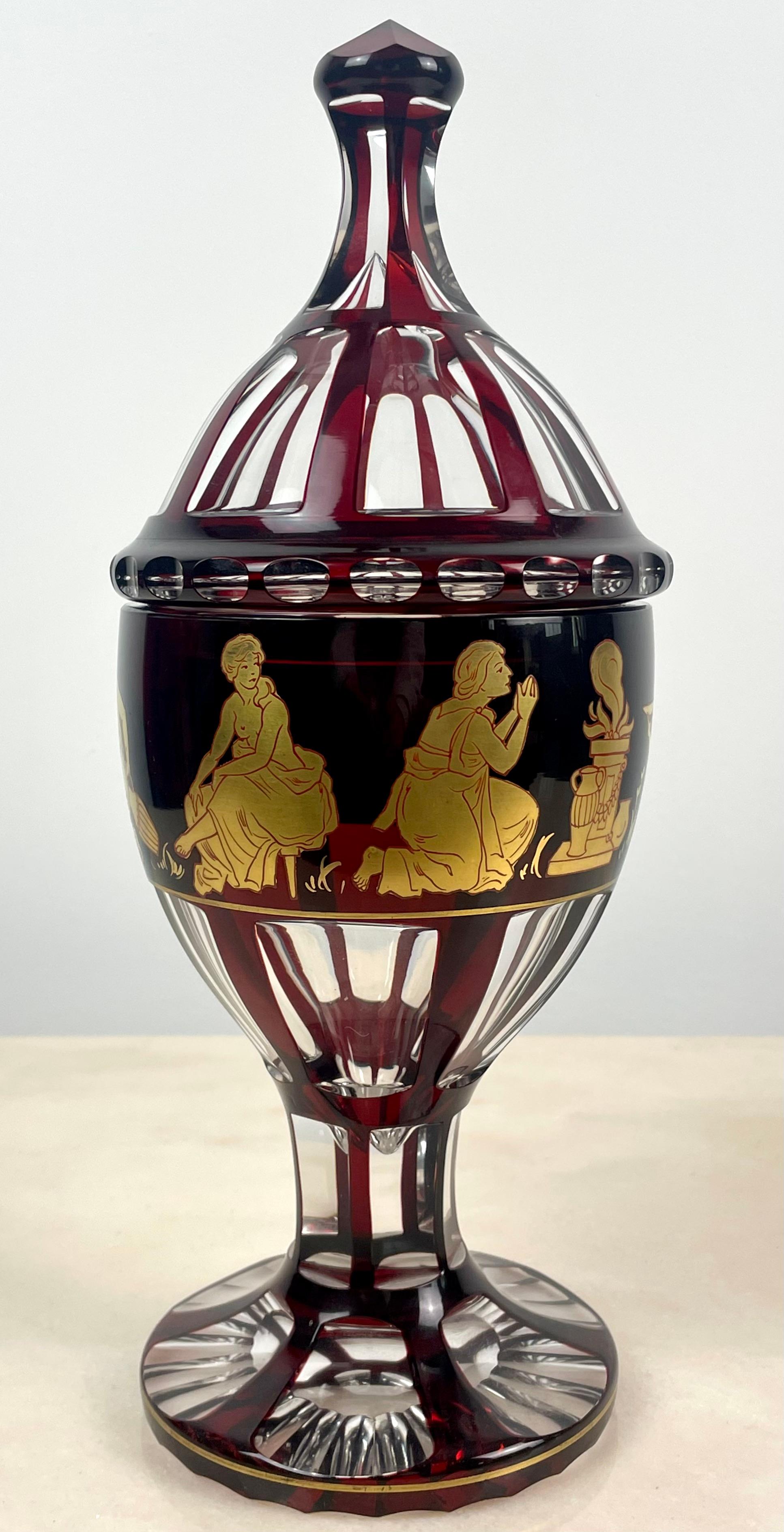 Bonbonnière ou lunette en cristal rouge de Bohemia - XIXème - République Tchèque  Bon état - En vente à Beuzevillette, FR