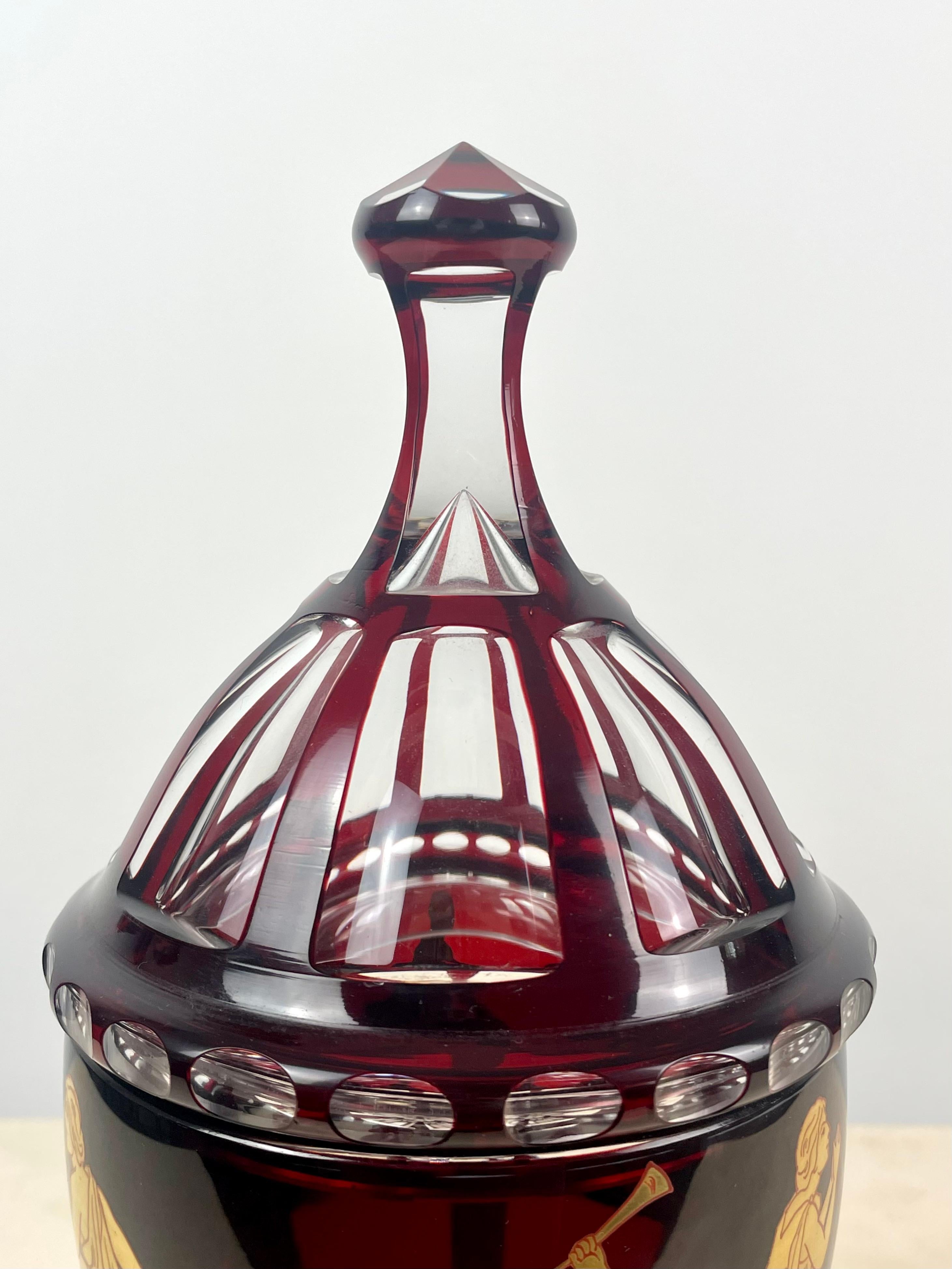 Bonbonnière ou lunette en cristal rouge de Bohemia - XIXème - République Tchèque  en vente 1