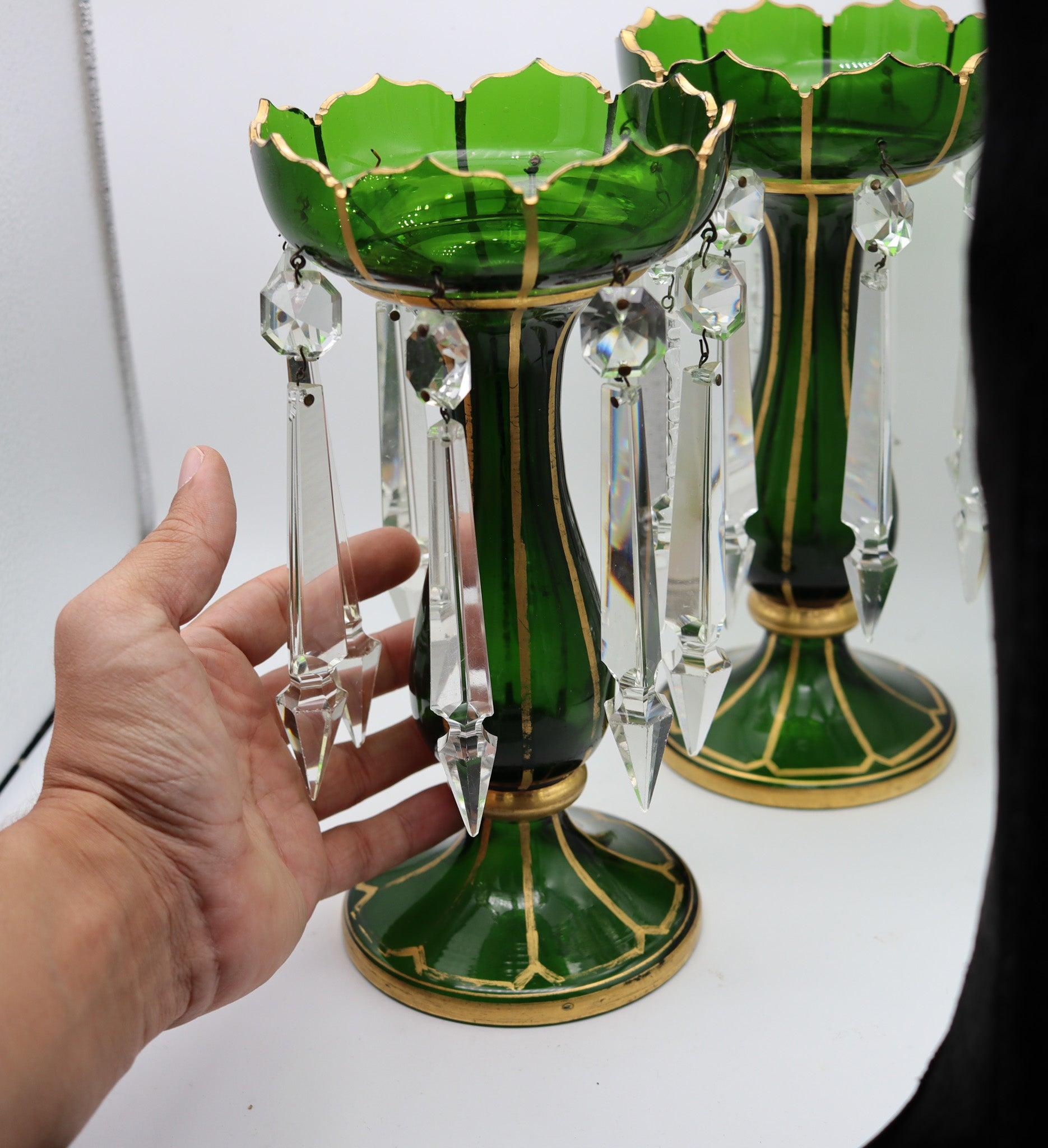 BOHEMIAN 1890 Lüsterpaar aus grünem Glas mit Gold und geschliffenen Glasprismen (Tschechisch) im Angebot