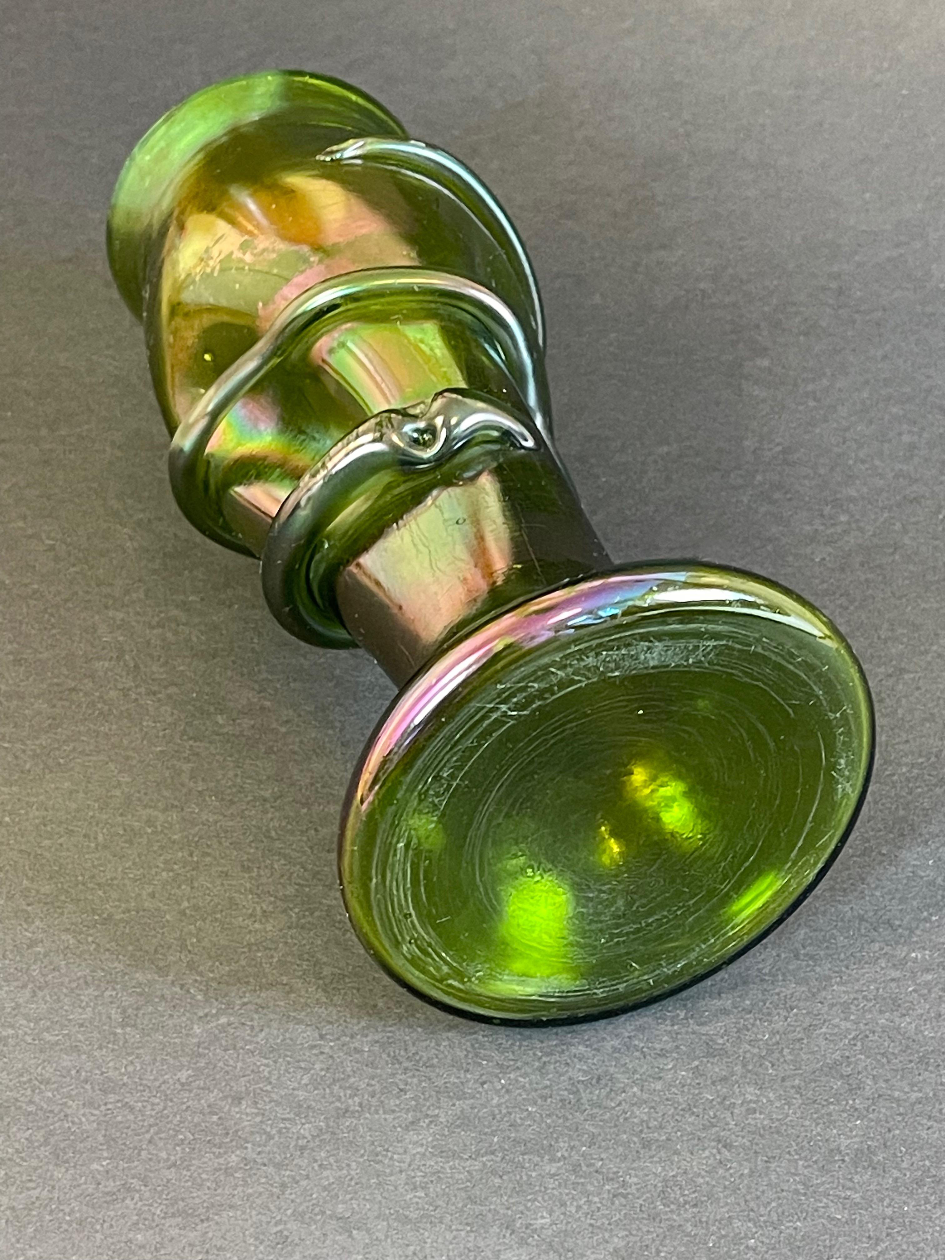 Hand-Crafted Bohemian 1900s Art Nouveau Iridescent Green Snake Glass Vase, Josef Rindskopf For Sale