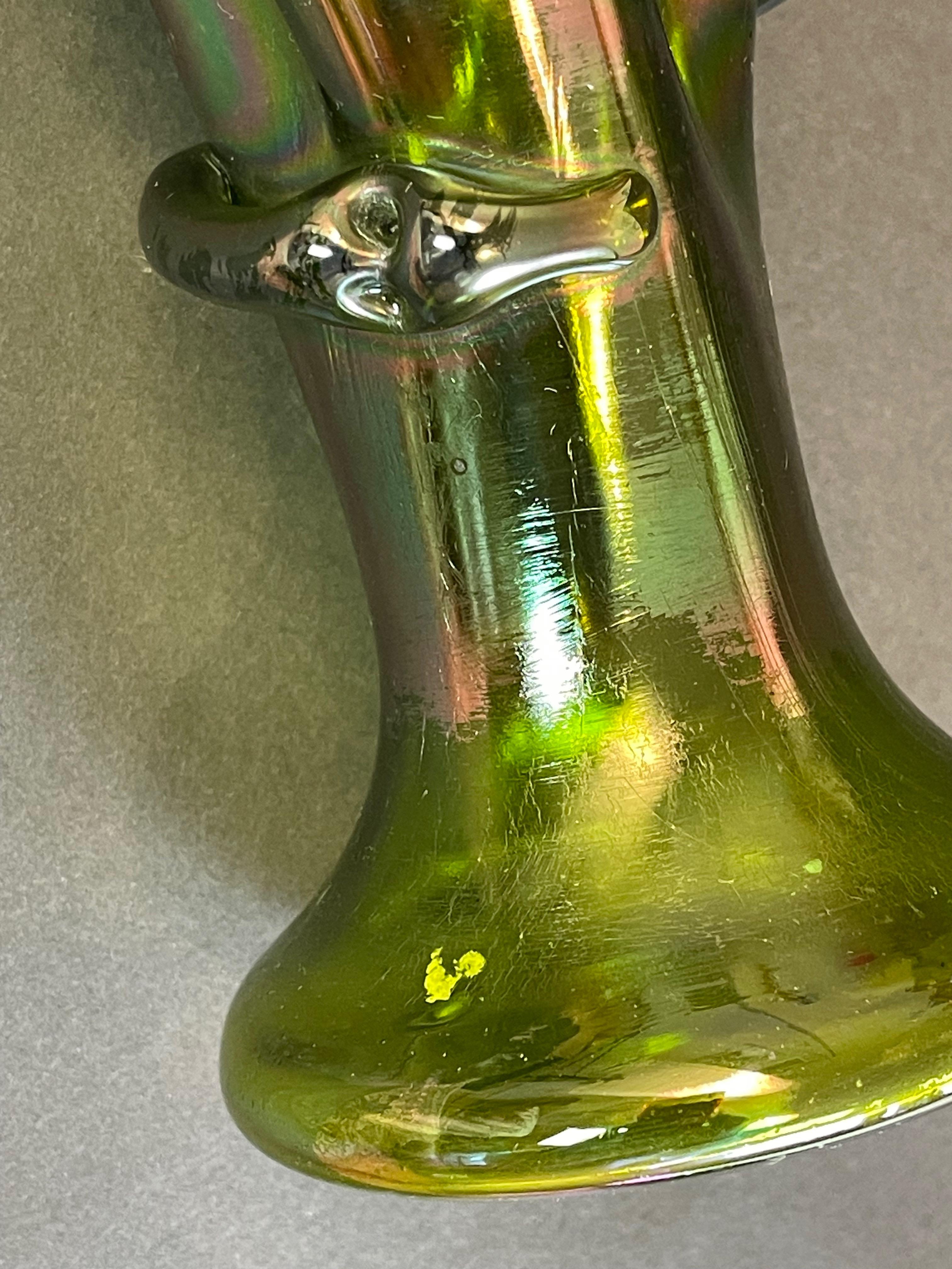Bohemian 1900s Art Nouveau Iridescent Green Snake Glass Vase, Josef Rindskopf In Good Condition For Sale In Andernach, DE