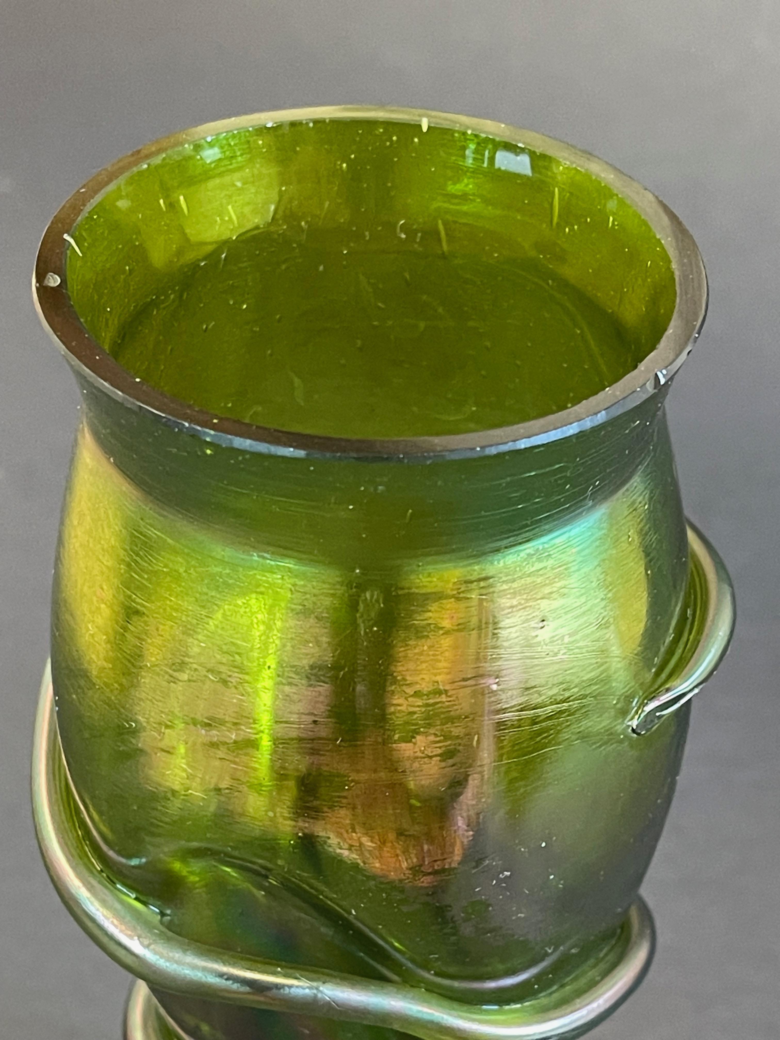 Bohemian 1900s Art Nouveau Iridescent Green Snake Glass Vase, Josef Rindskopf For Sale 1