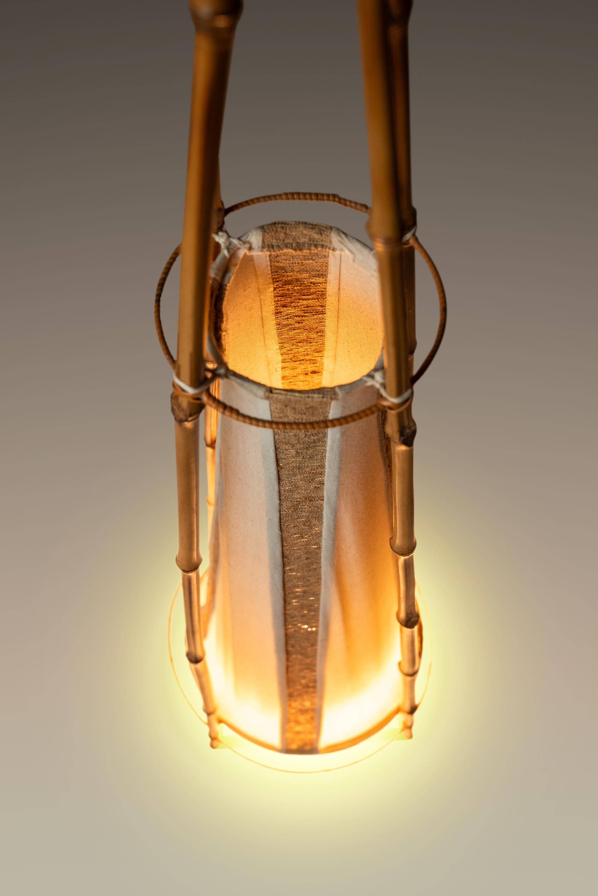 Bohemia 1,5 m. Lámpara de pie en forma de tipi de Louis Sognot, Francia, c. 1960 en venta 3