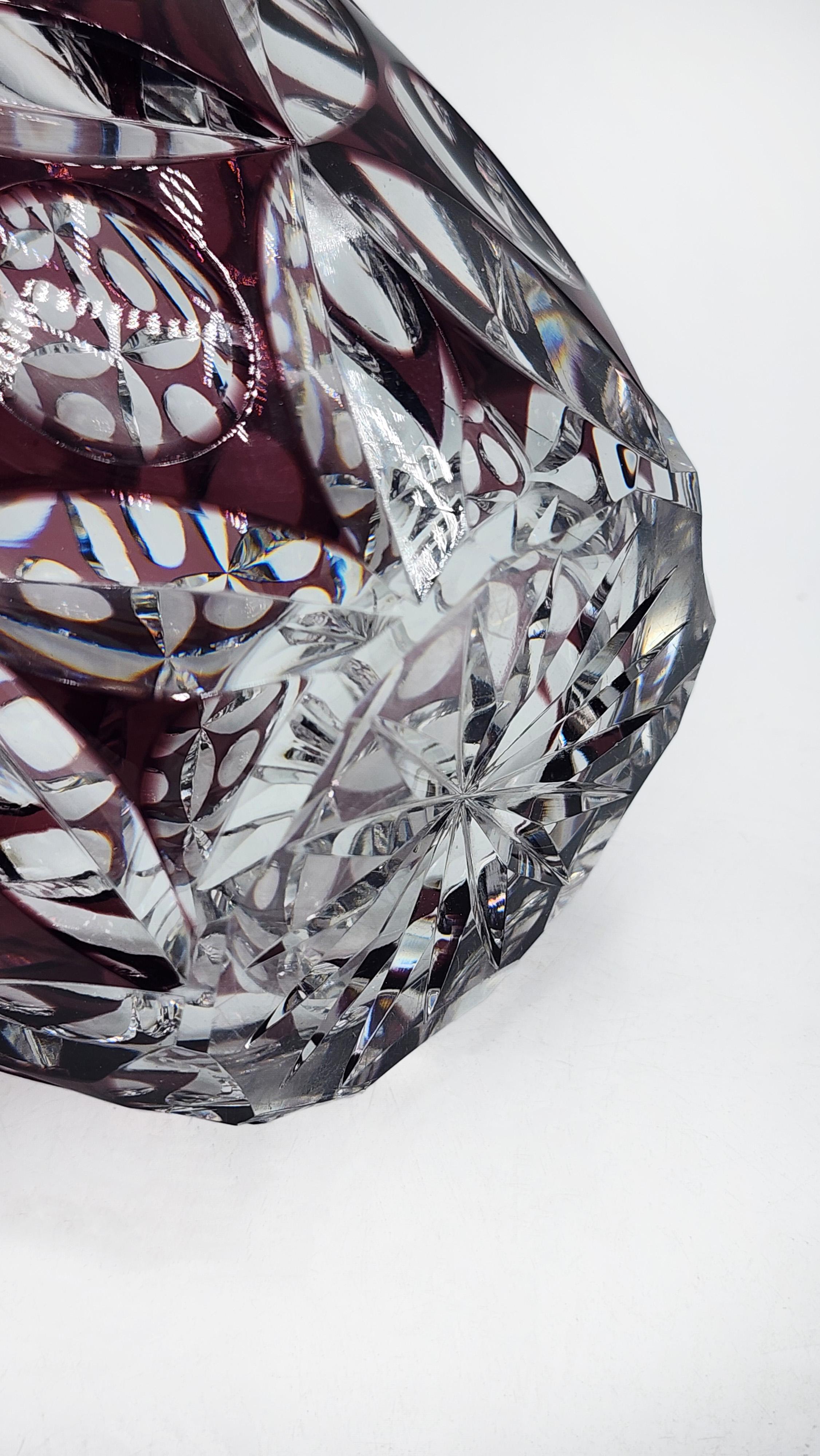 Jarrón de cristal tallado Art Decó de Bohemia en Bueno estado para la venta en Autonomous City Buenos Aires, CABA