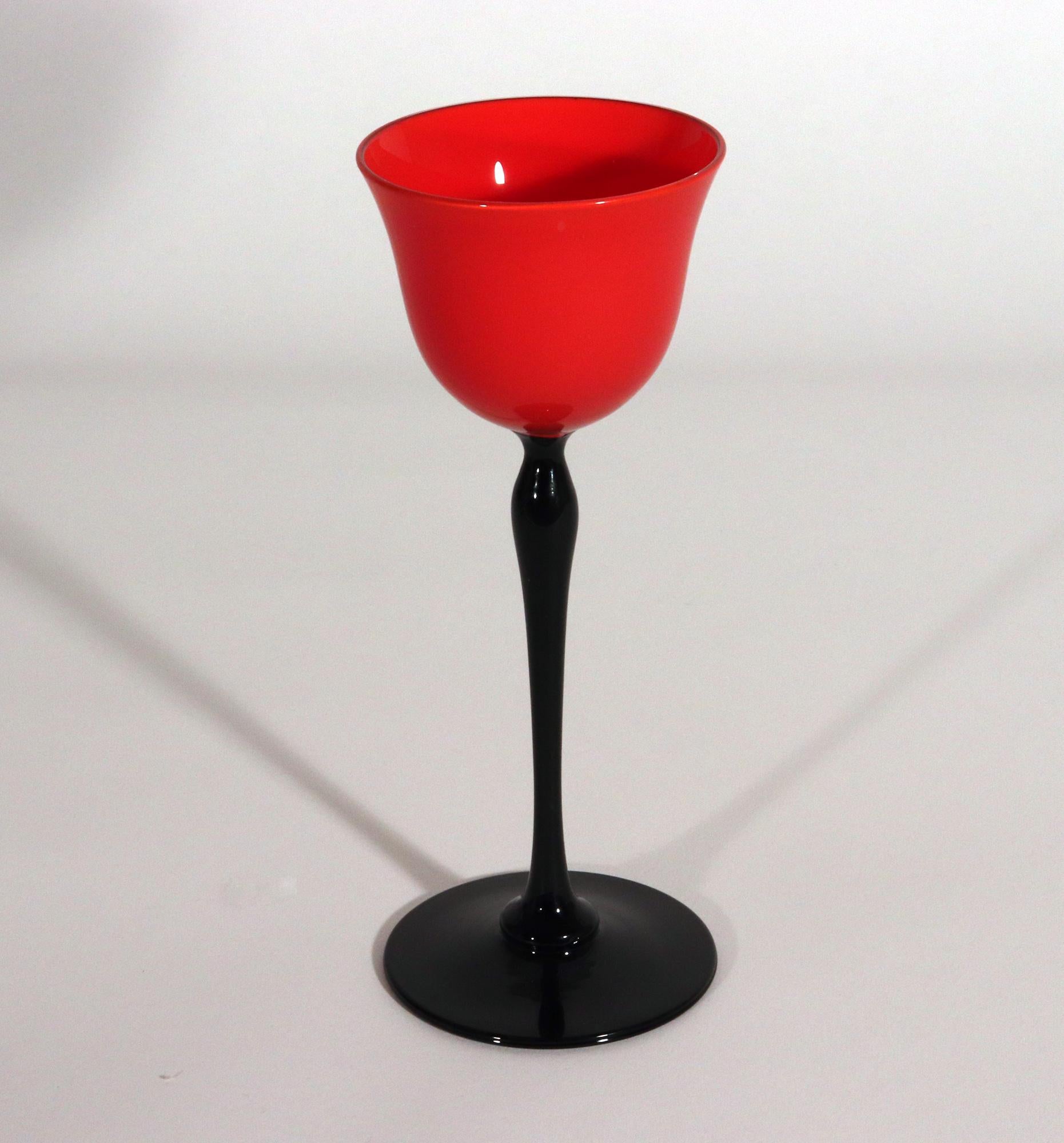 20th Century Bohemian Art Deco Tango Set of Six Glasses For Sale