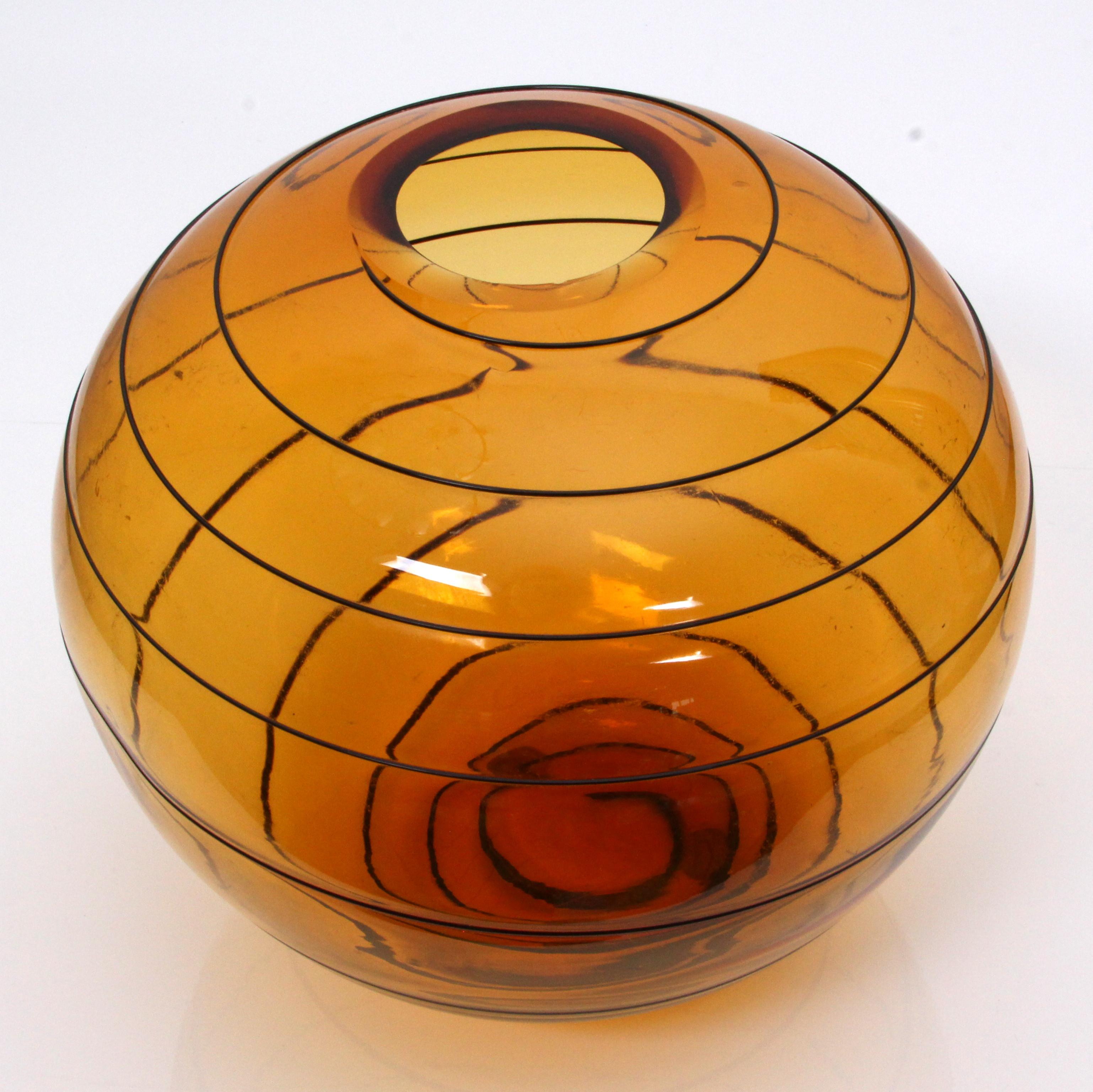 Bohemian art deco Vase spiral-shaped thread mould-blown mouth blown amber glass In Good Condition In Landshut, BY