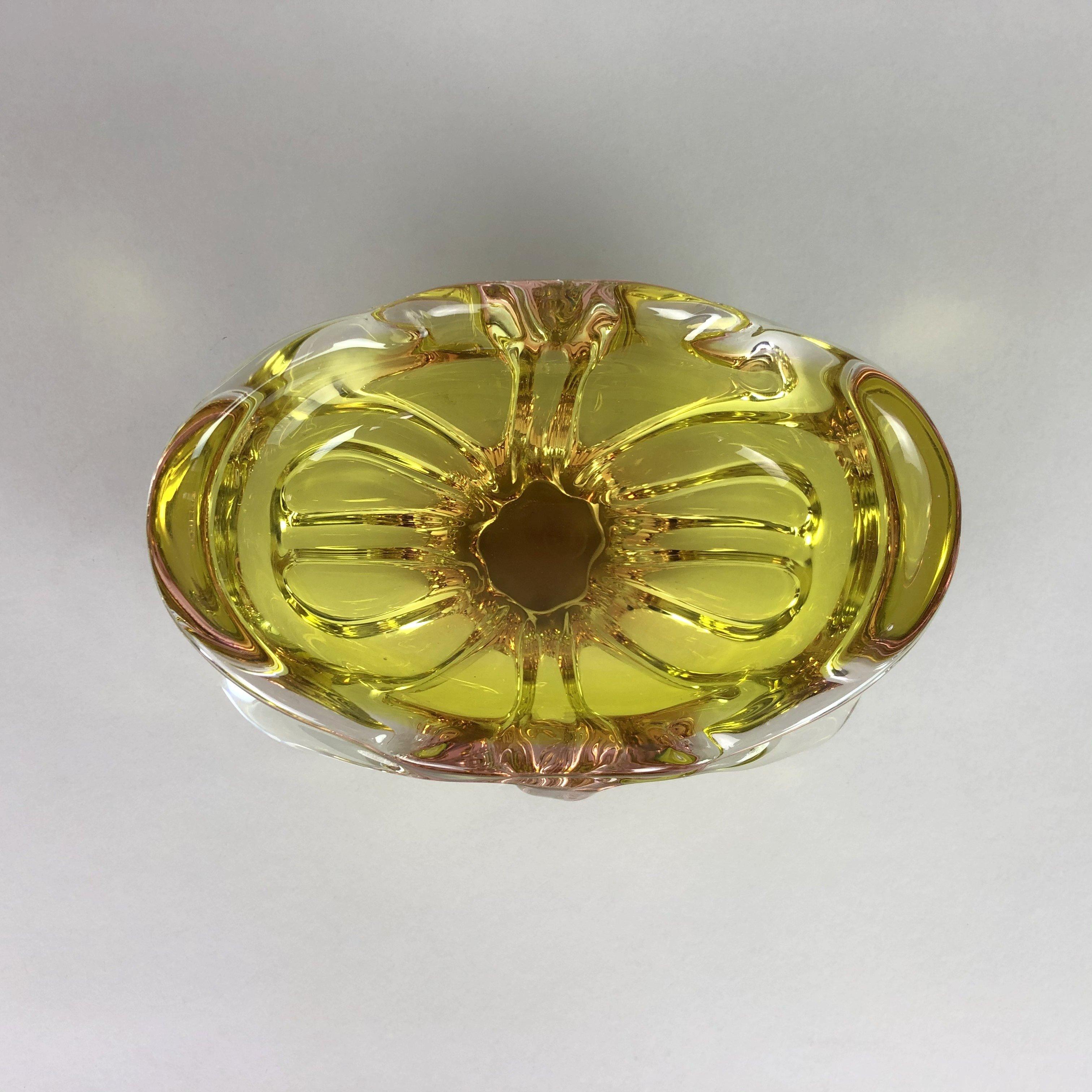 Art glass vintage bowl or ashtray designed by Josef Hospodka in the 1960's. Made by Chribska Glassworks in Czechoslovakia. Very good vintage condition.