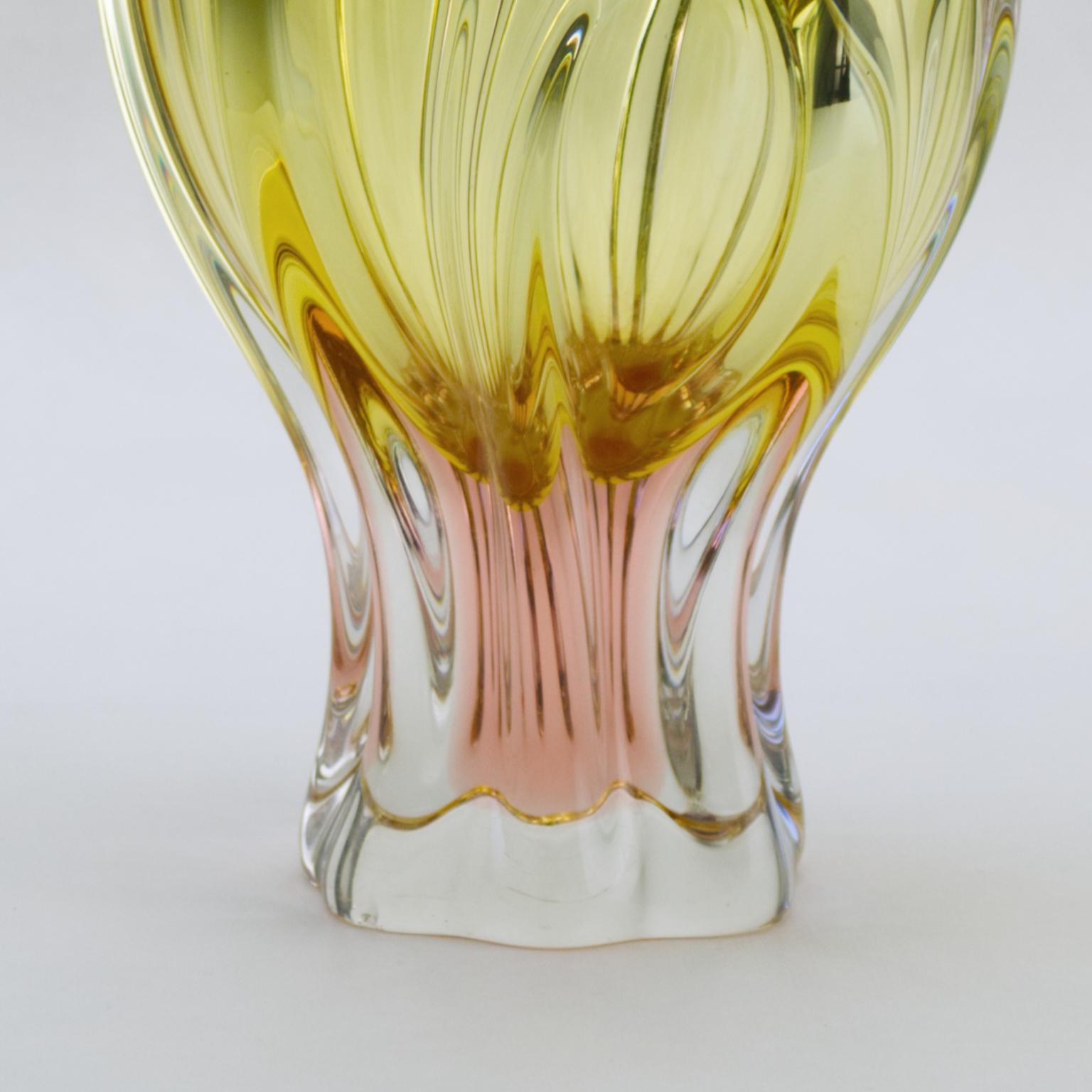 Mid-Century Modern Bohemian Art Glass Vase by Josef Hospodka, Chribska Glasswork, 1960