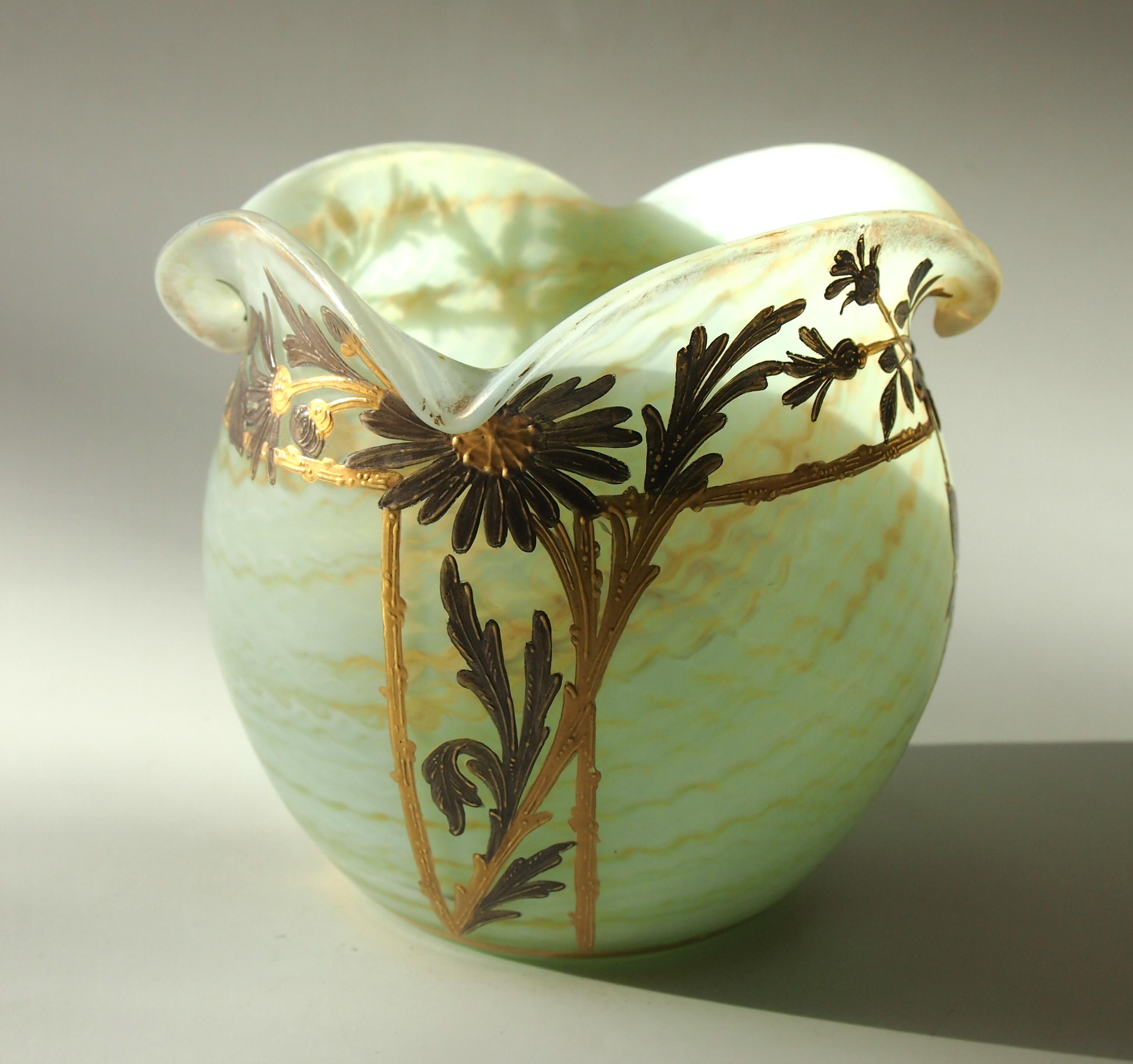 Bohemian Art Nouveau Harrach Glass Marbled Green Vase circa 1900 for A. Rub (Tschechisch) im Angebot
