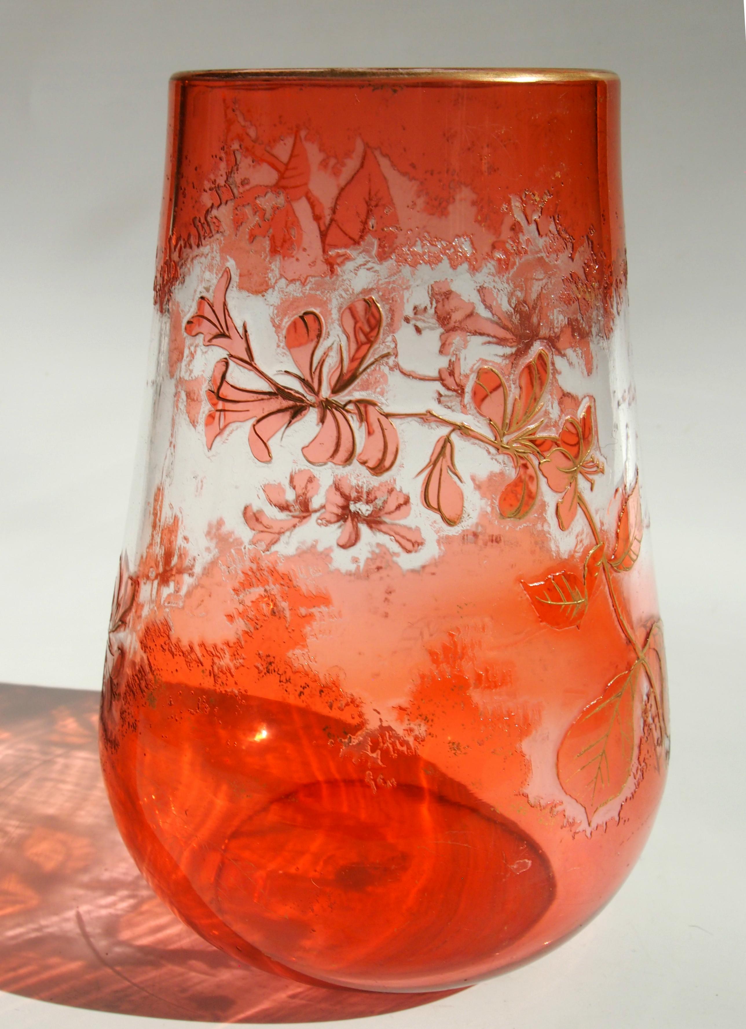 Tchèque Vase en verre camée orange à transparent Art nouveau bohème Harrach 1900 en vente