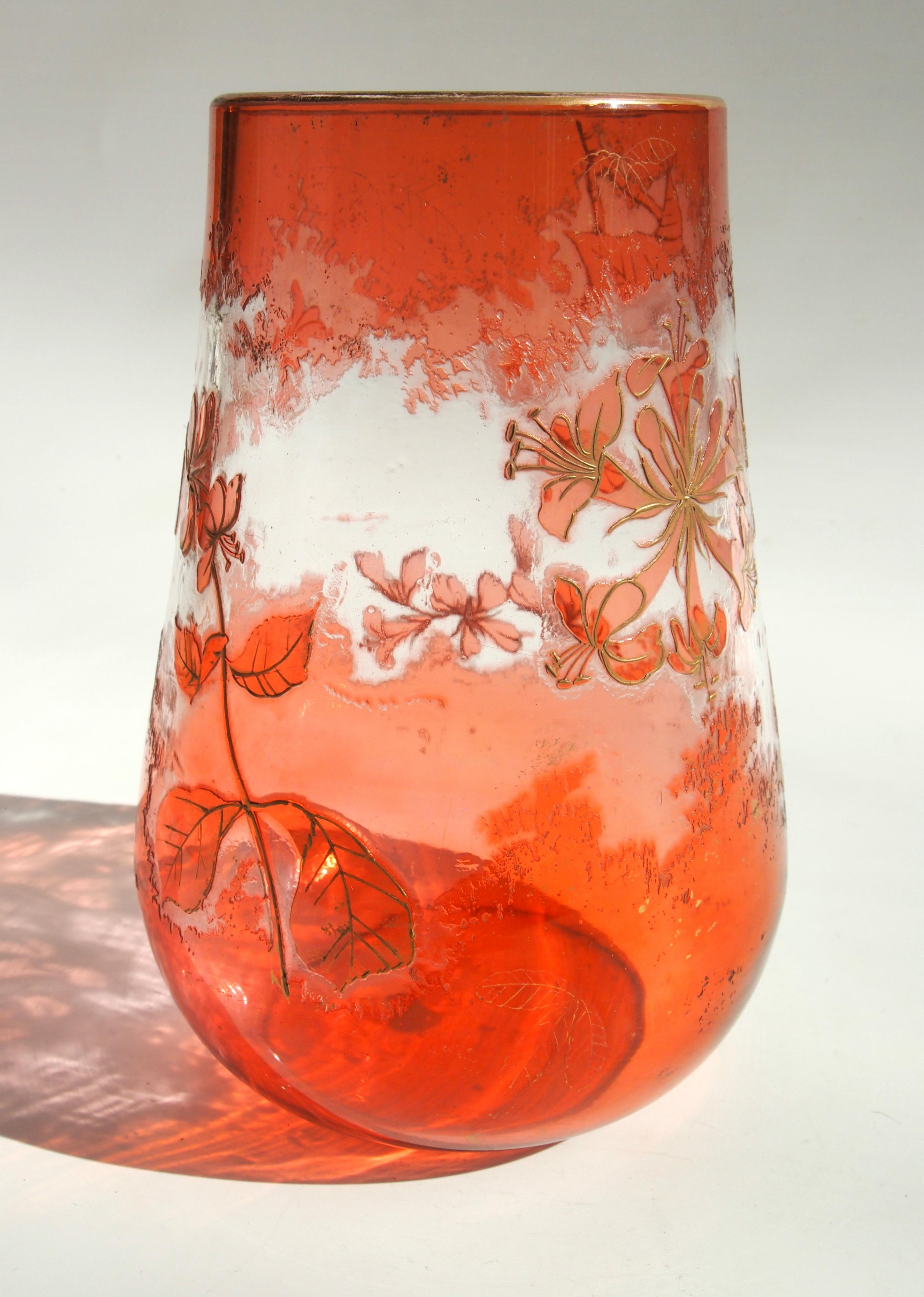 Vase en verre camée orange à transparent Art nouveau bohème Harrach 1900 Bon état - En vente à Worcester Park, GB