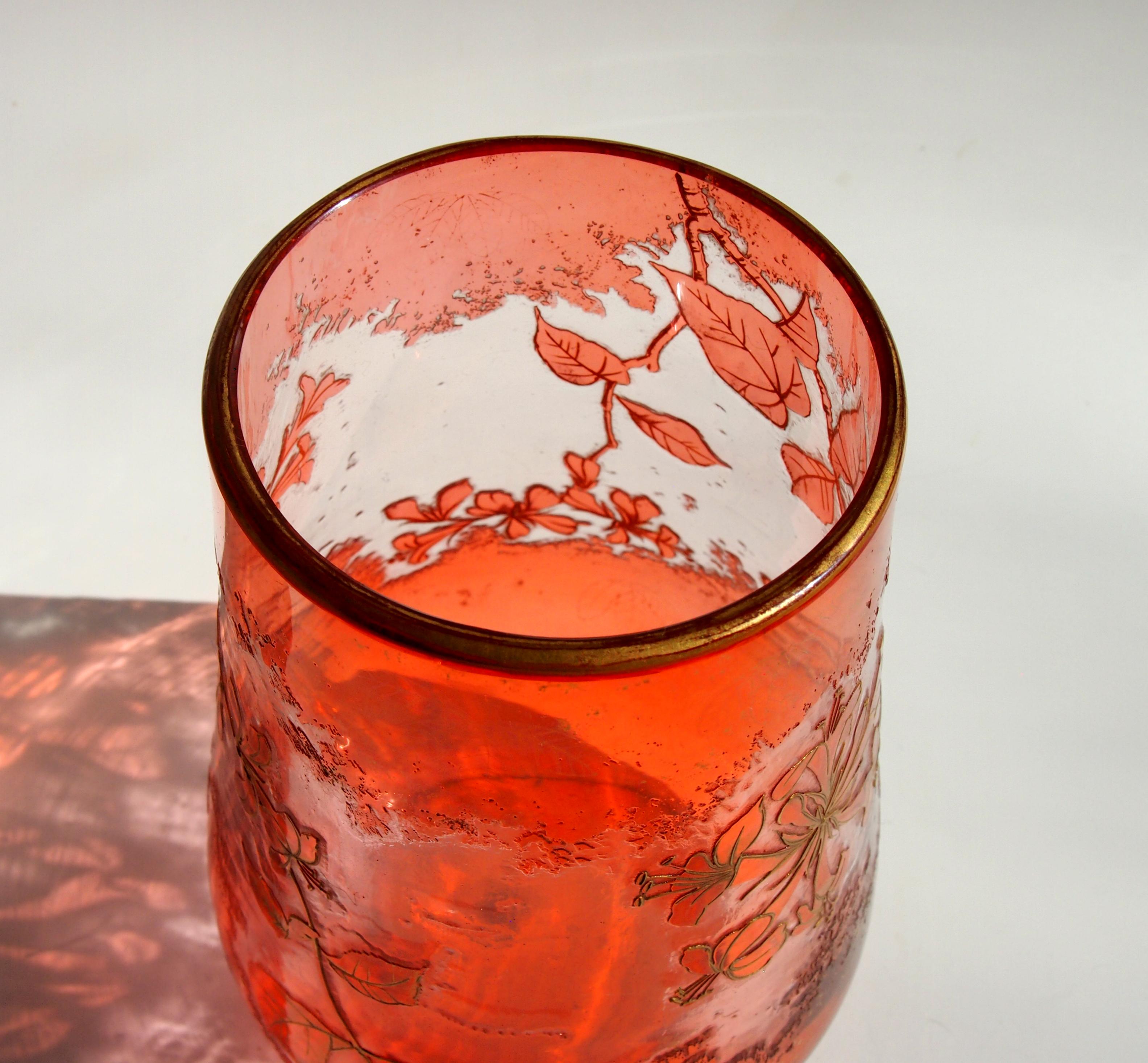 Début du 20ème siècle Vase en verre camée orange à transparent Art nouveau bohème Harrach 1900 en vente