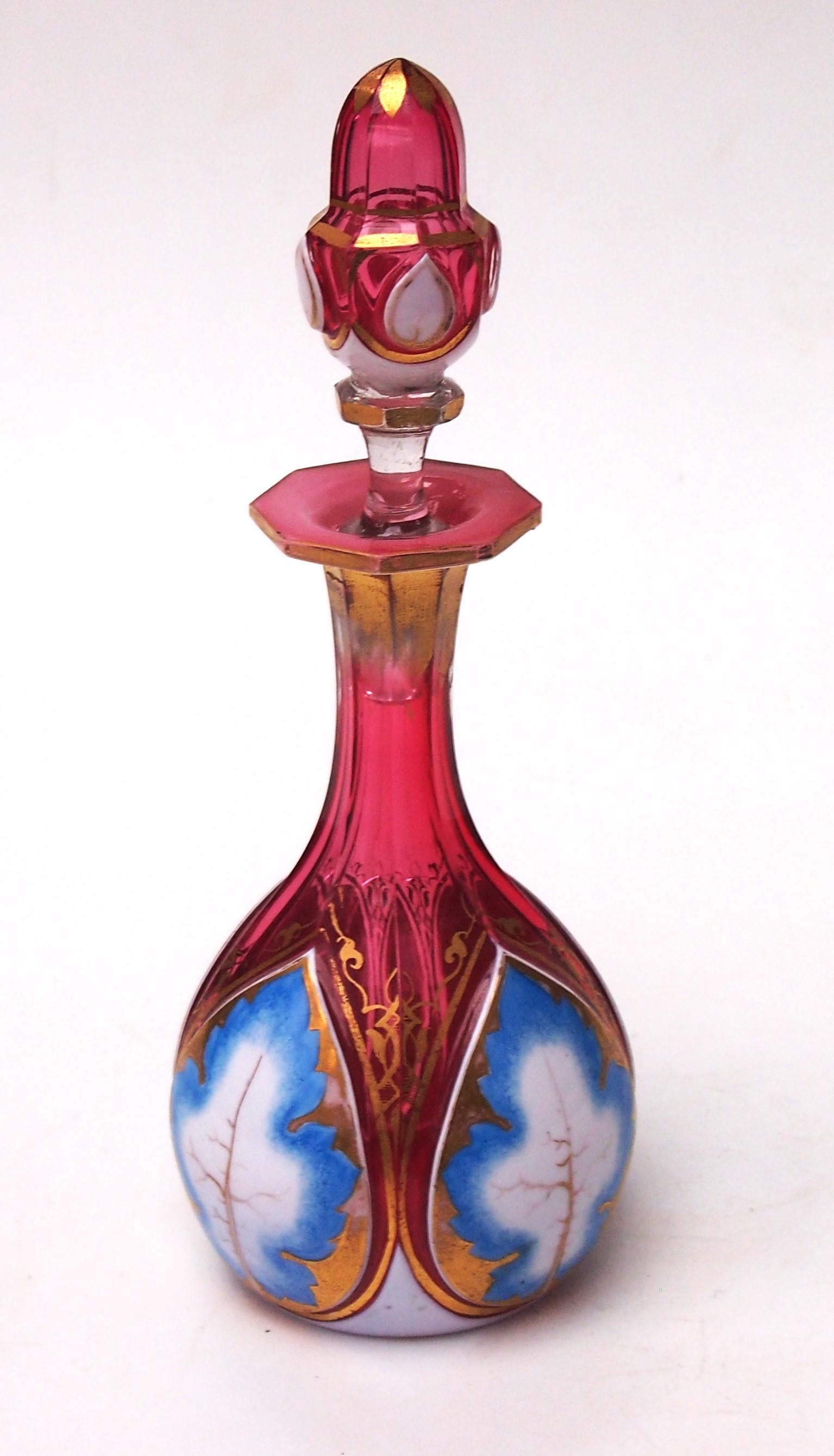 Böhmische Jugendstil-Harrachflasche aus weißem und rotem Glas mit Überfang, 1860 (Tschechisch) im Angebot