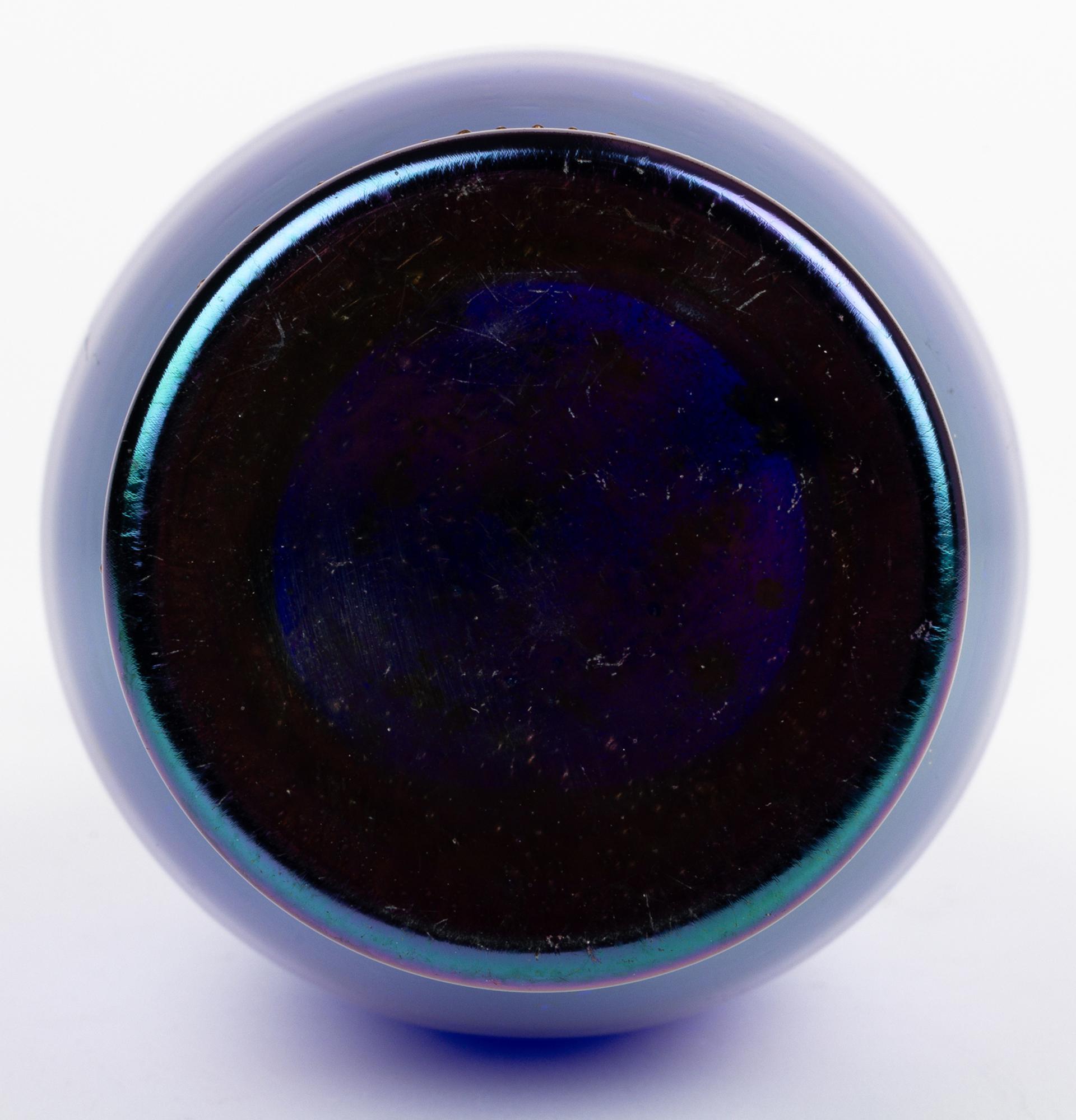 Vaso in vetro artistico iridescente con montatura in metallo in stile liberty boemo in vendita 5