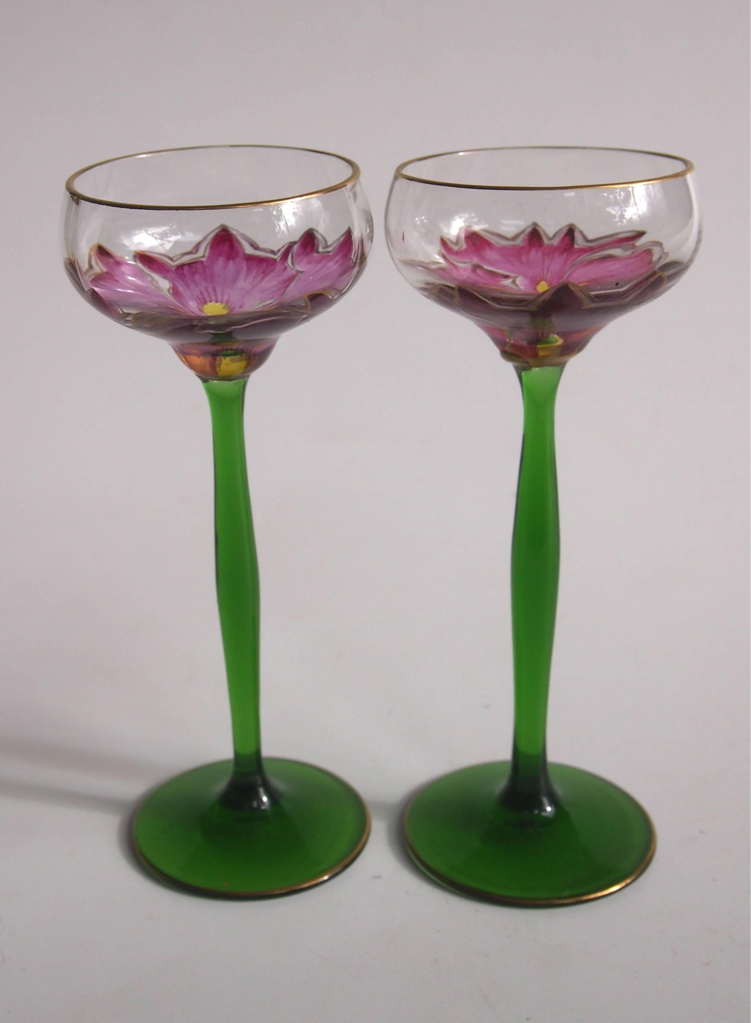 Bohemian Art Nouveau Pair of Small Meyr's Neffe Flower Glasses In Good Condition In London, GB