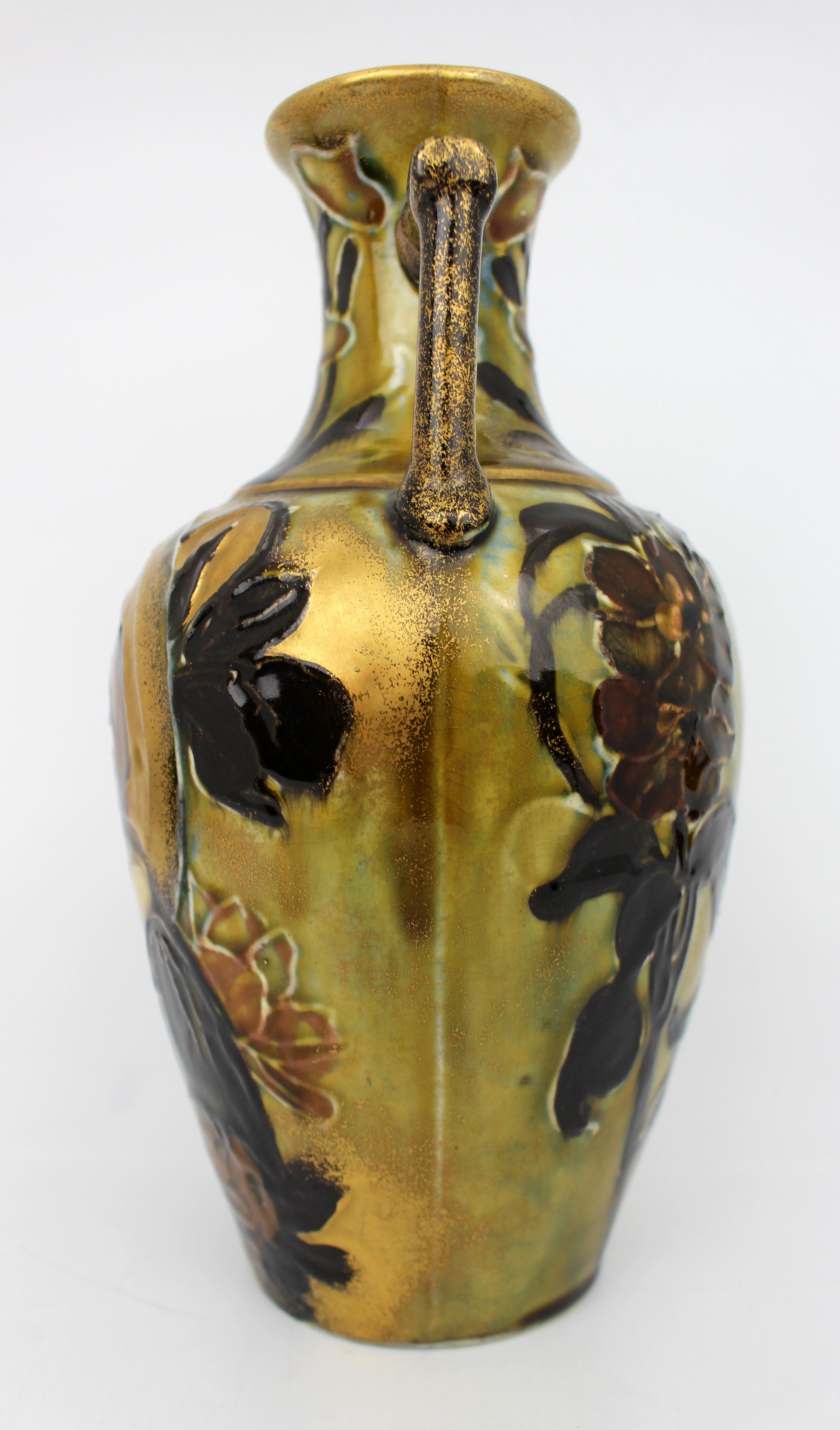 Porcelaine Vase à portrait de style Art nouveau bohème à la manière d'Amphora, vers 1900 en vente