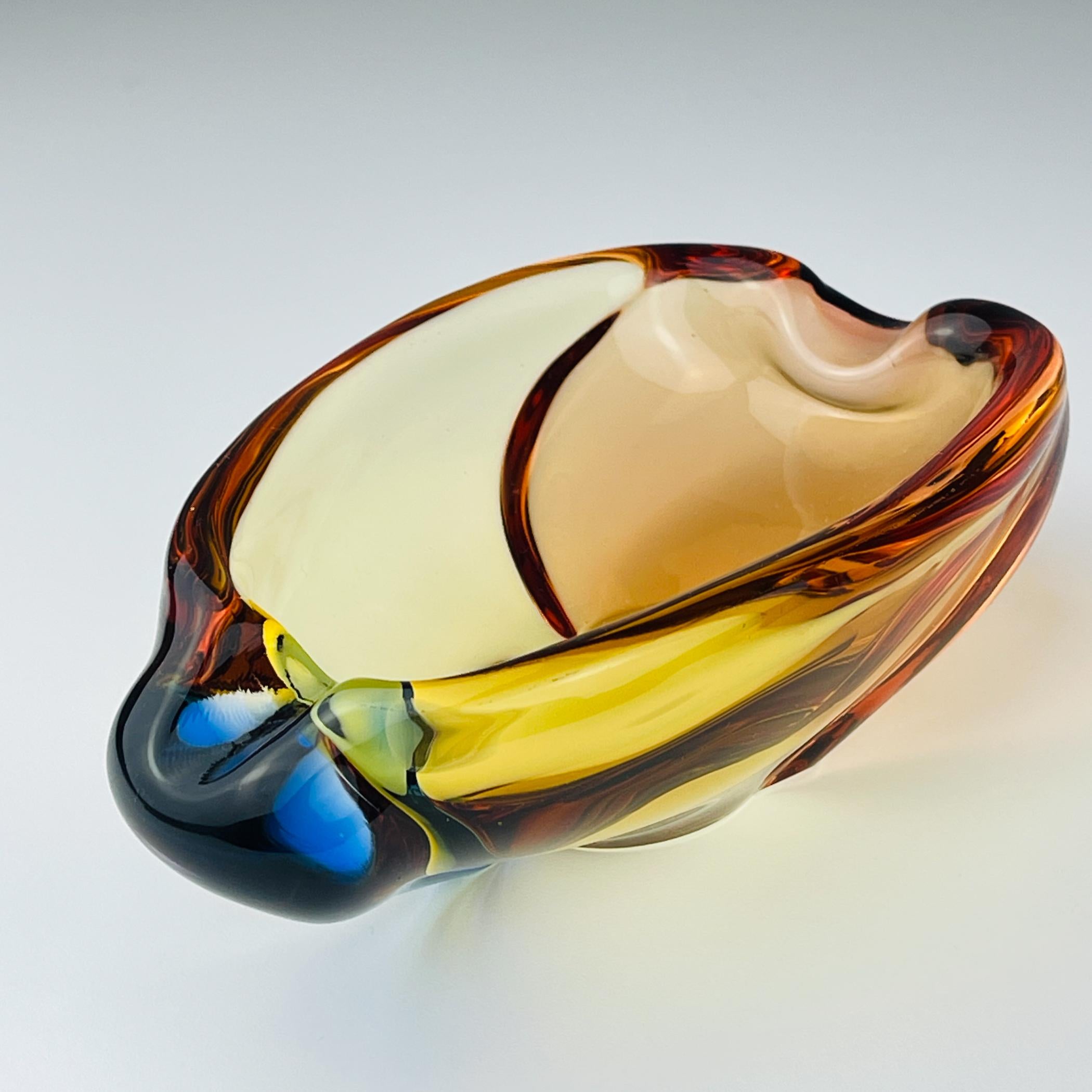 Ceco Posacenere boemo Romana di Hana Machovska per Mstisov Glassworks, Repubblica Ceca, anni '60 in vendita
