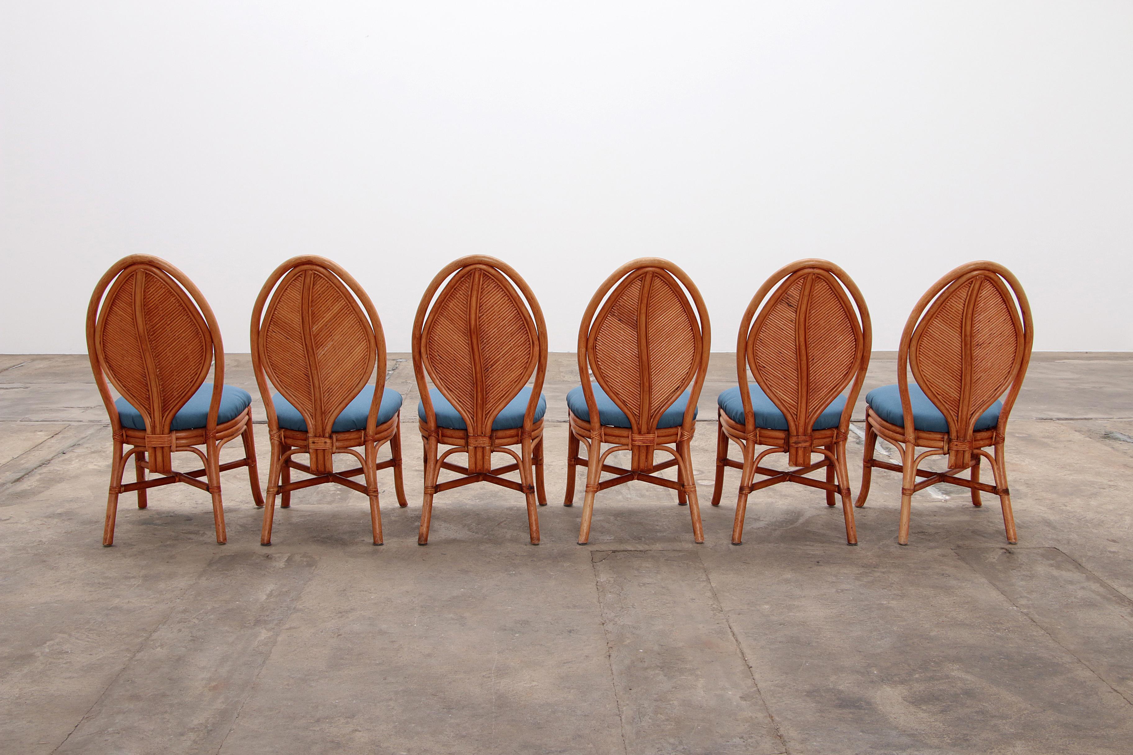 Bohemian Bamboo Mcguire dining table set with 6 palm leaf chairs, 1960 France. For Sale 5