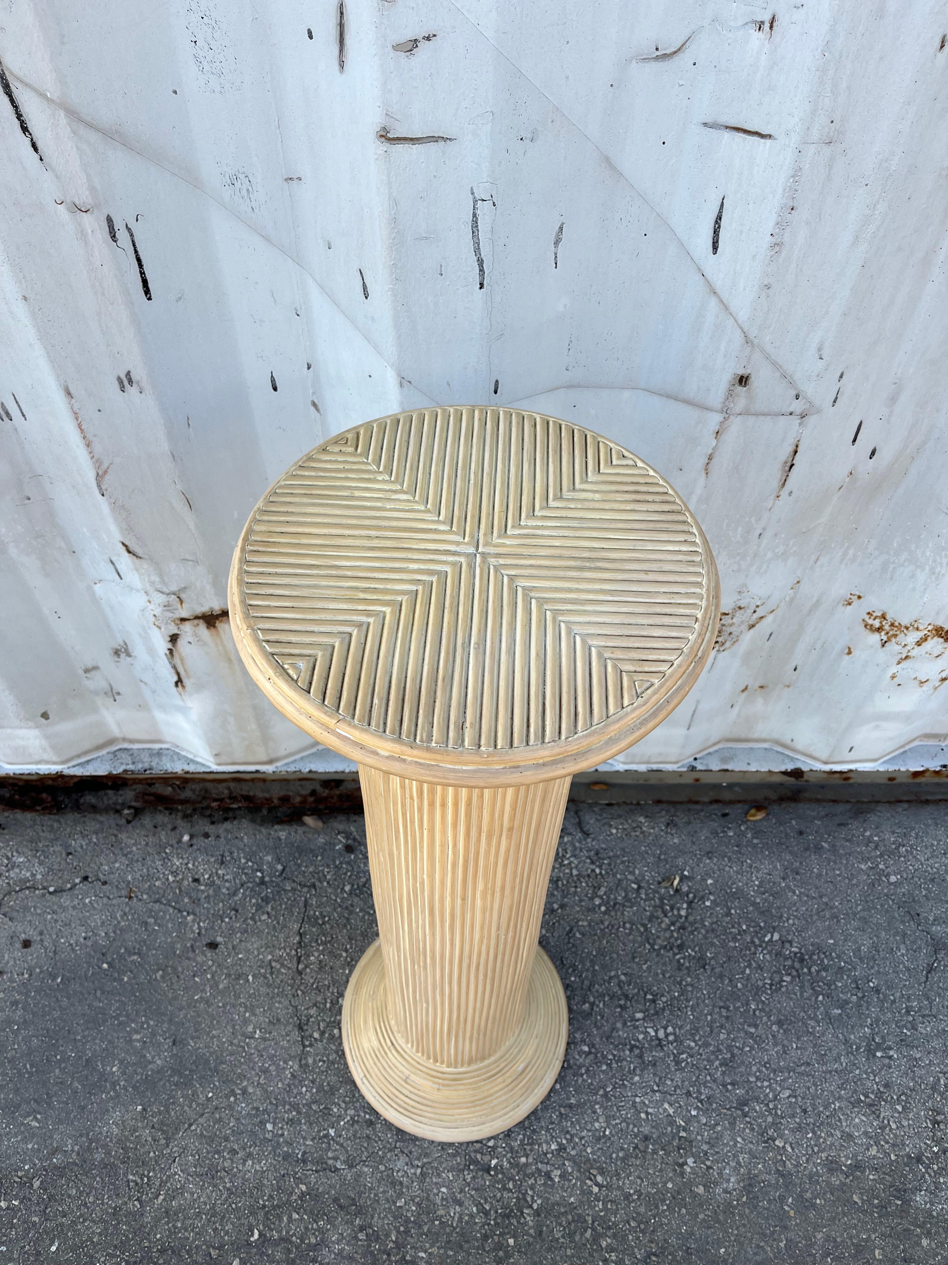 Bohemian / Coastal Style Split Reed Rattan Pedestal Column. Circa 1980s For Sale 5