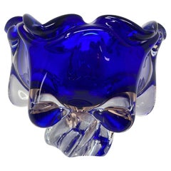 Bol en verre d'art de Bohème bleu cobalt de Josef Hospodka, années 1960