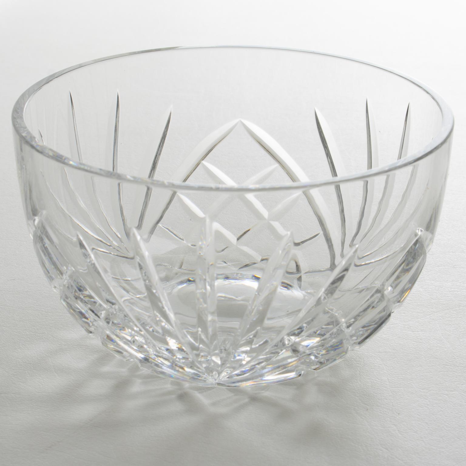 Bol de Cristal Caviar de Bohemia Tallado Plato Enfriador Servidor, circa 1980 en venta 2
