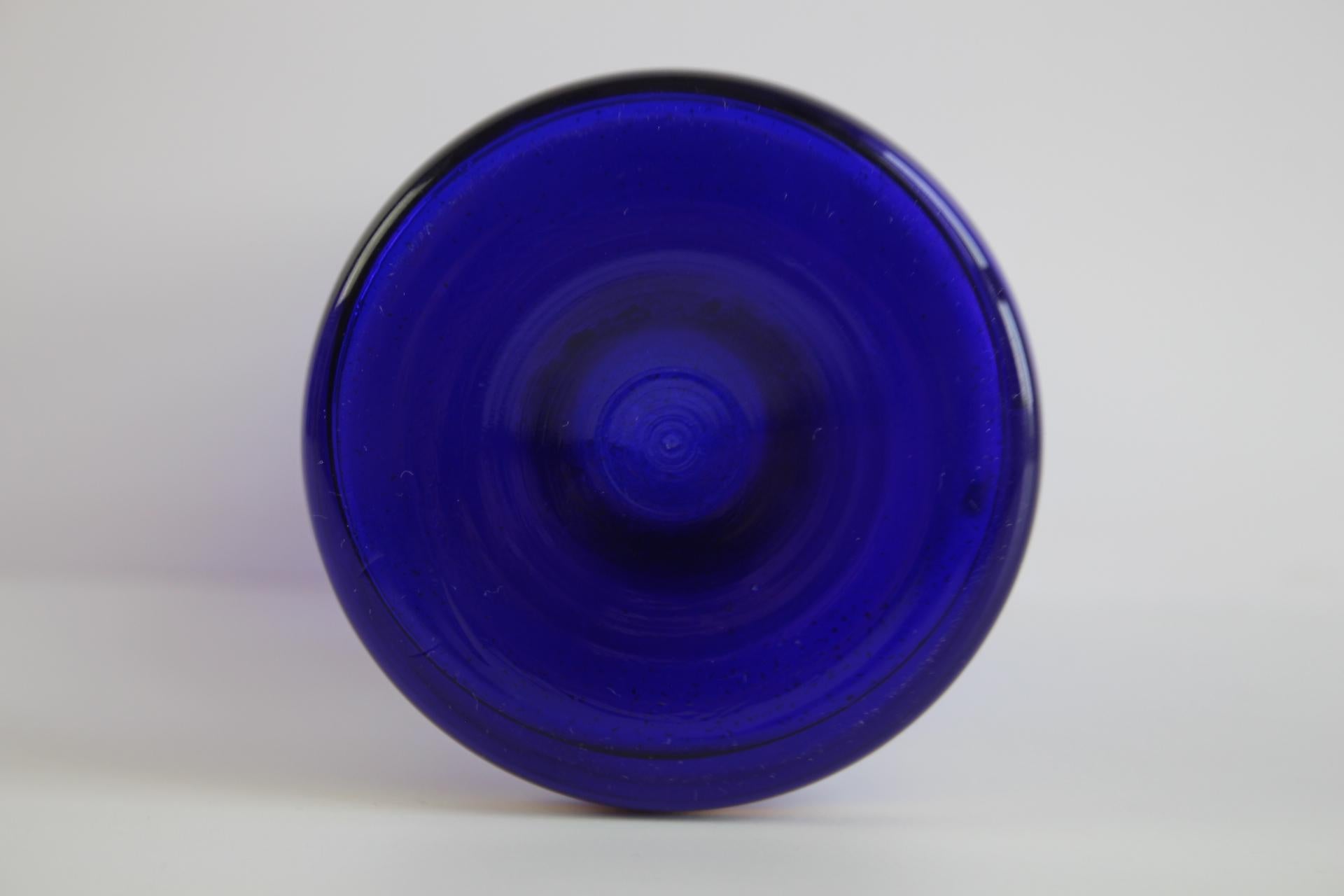 Bohemian Crystal Cobalt Blue Vase with Hand-Painted Floral and Gold Details For Sale 2
