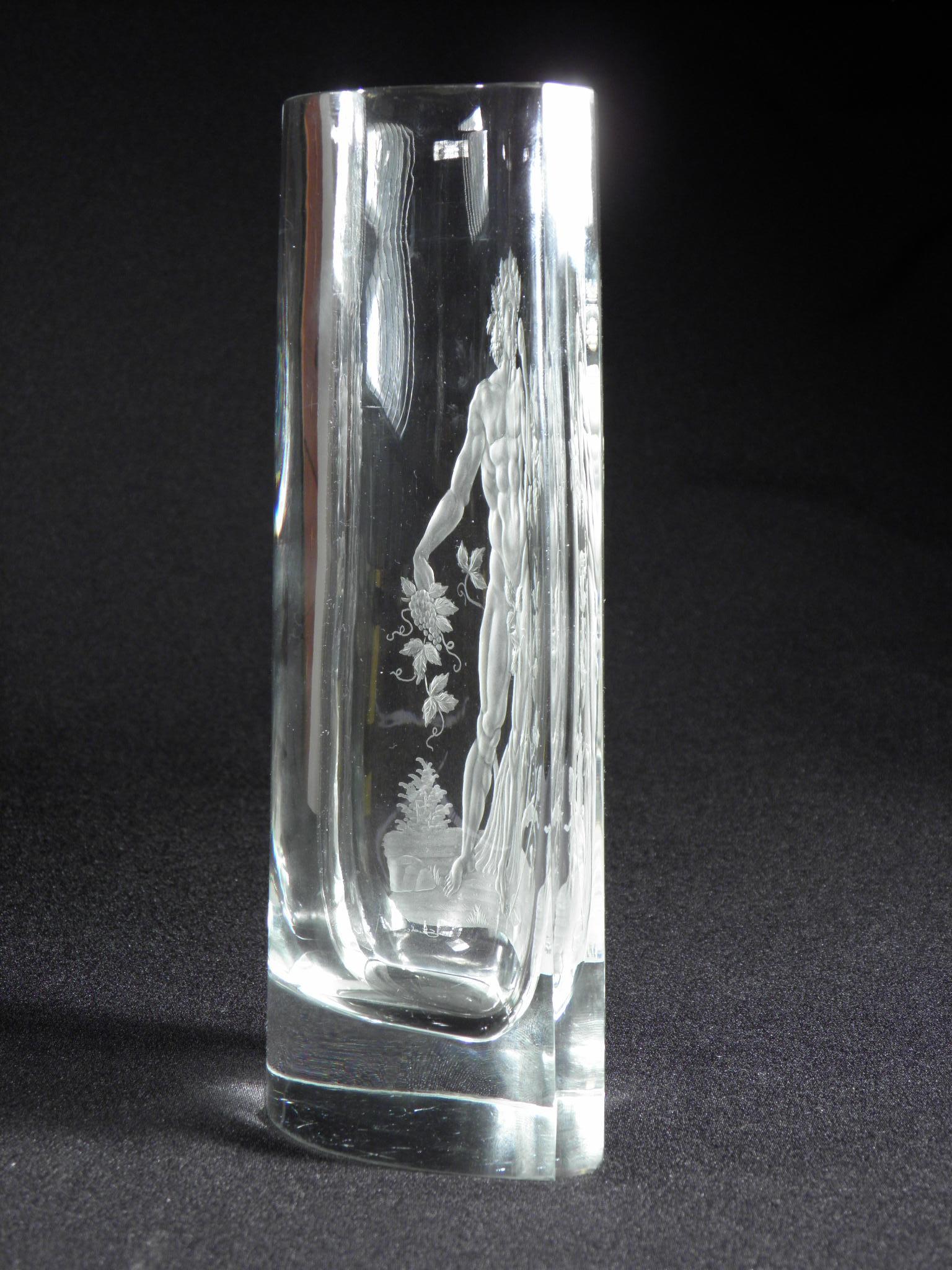 Bohemian Crystal Glass Engraved Vase Bacchus, 20th Century In Excellent Condition For Sale In Nový Bor, CZ