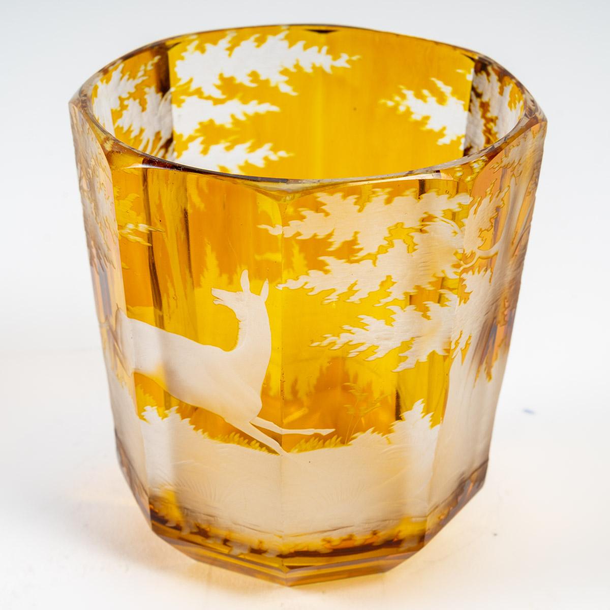 Gobelet en cristal de Bohème/Glass, 19ème siècle Bon état - En vente à Saint-Ouen, FR