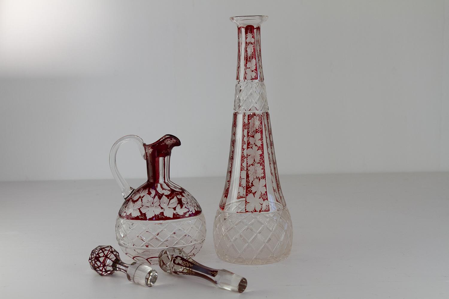 Decantadores Bohemios de Cristal Rubí con Hojas de Vino, Años 20. Juego de 2. en venta 7