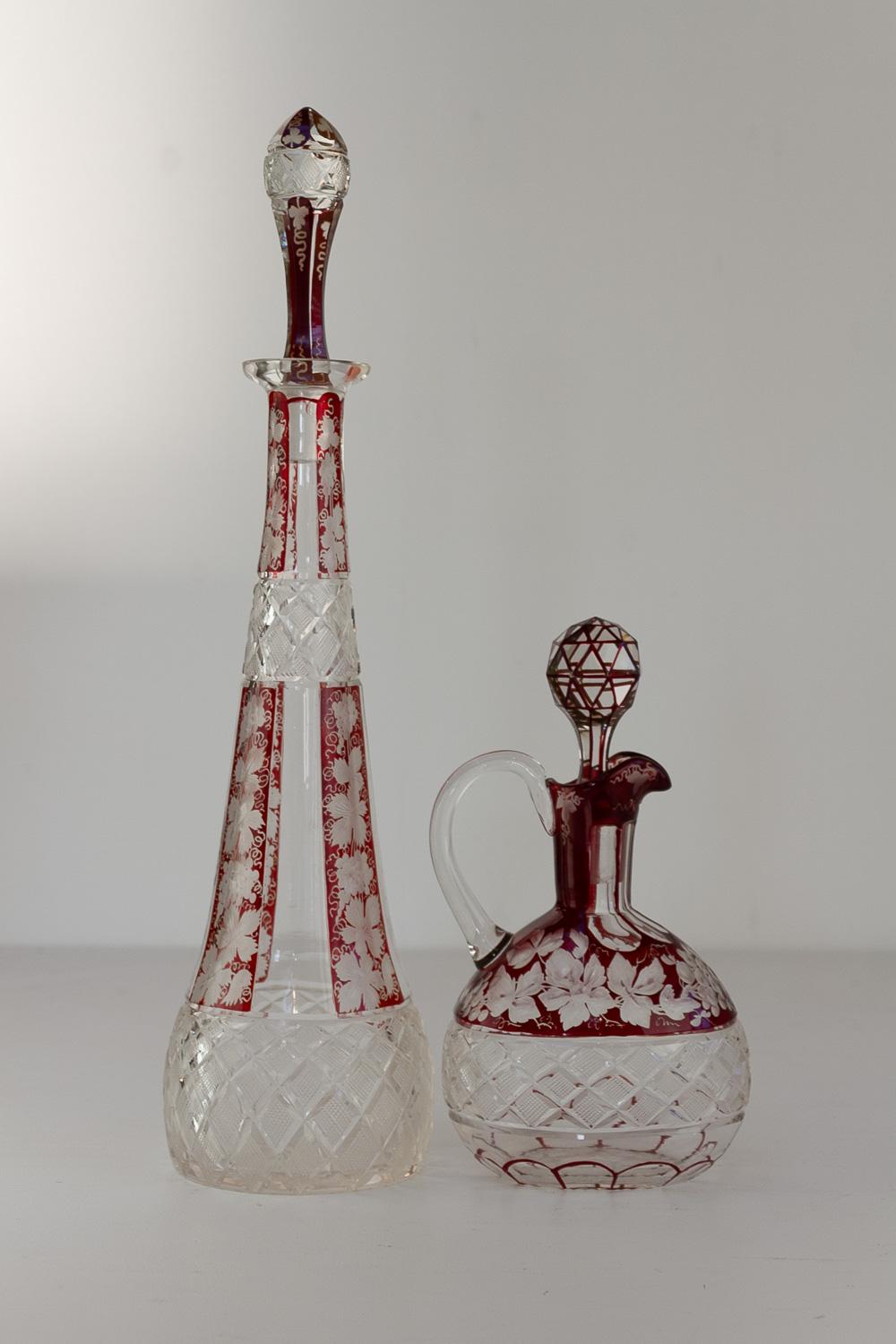 Decantadores Bohemios de Cristal Rubí con Hojas de Vino, Años 20. Juego de 2. en venta 11