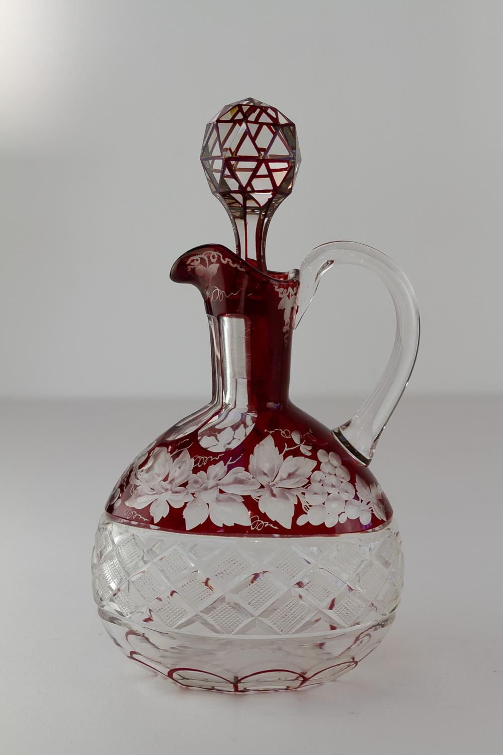Decantadores Bohemios de Cristal Rubí con Hojas de Vino, Años 20. Juego de 2. en venta 15