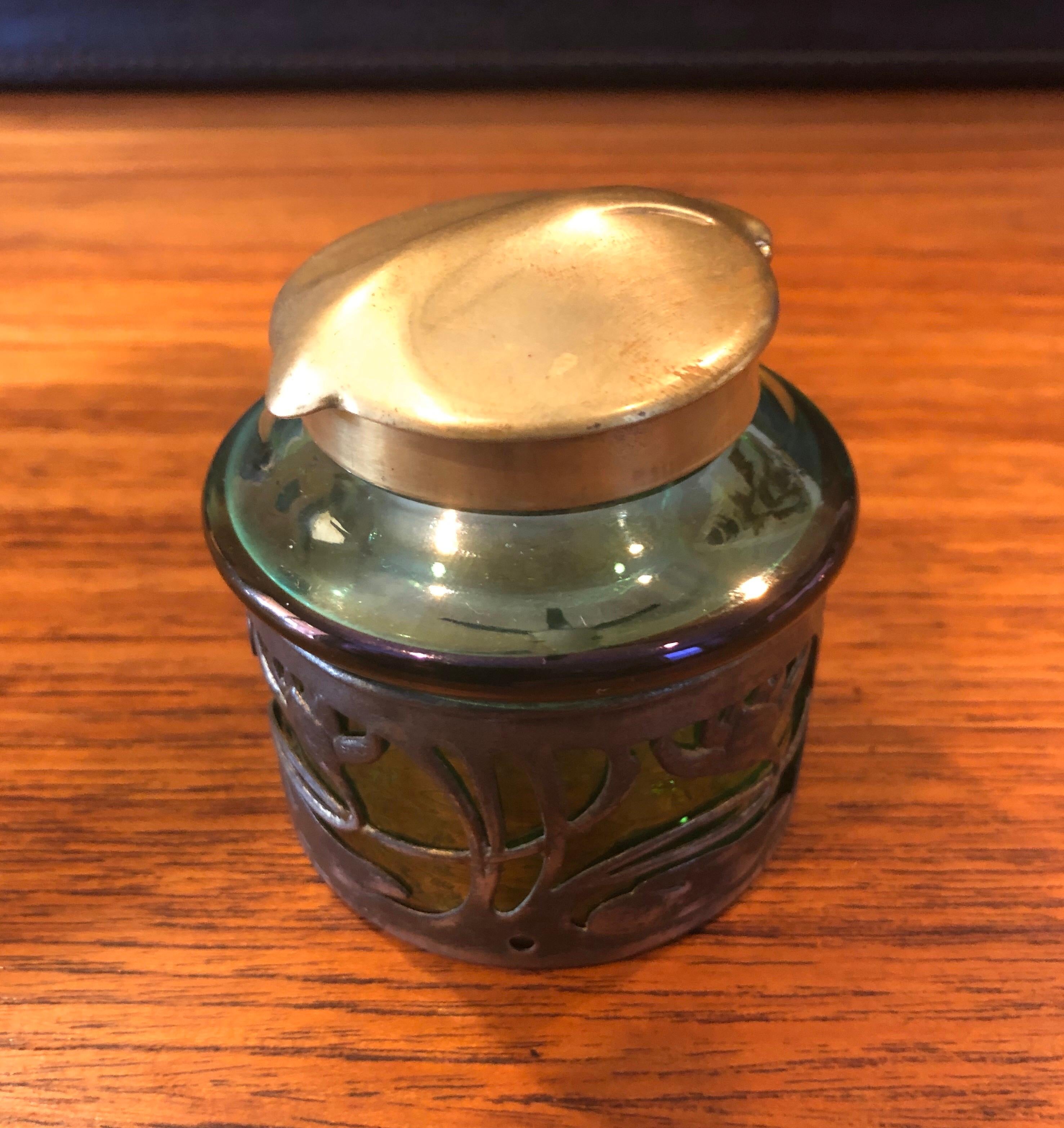 Bohemian Czech Art Nouveau Art Glass Inkwell with Water Lily Overlay In Good Condition For Sale In San Diego, CA