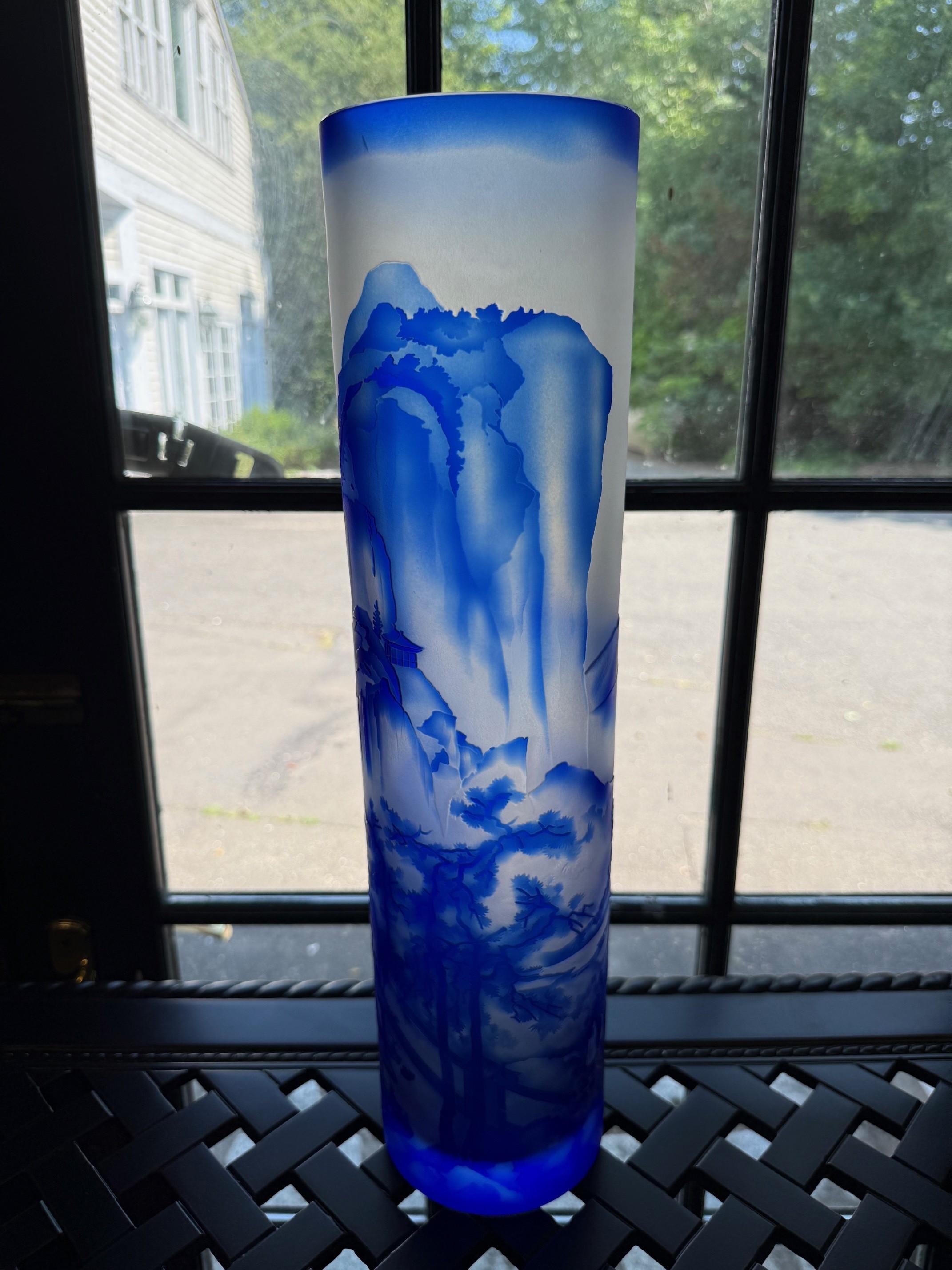 Bohemian Czech Crystal Blue Cameo Vase Orientalische Landschaft Signed Ingrid im Angebot 11