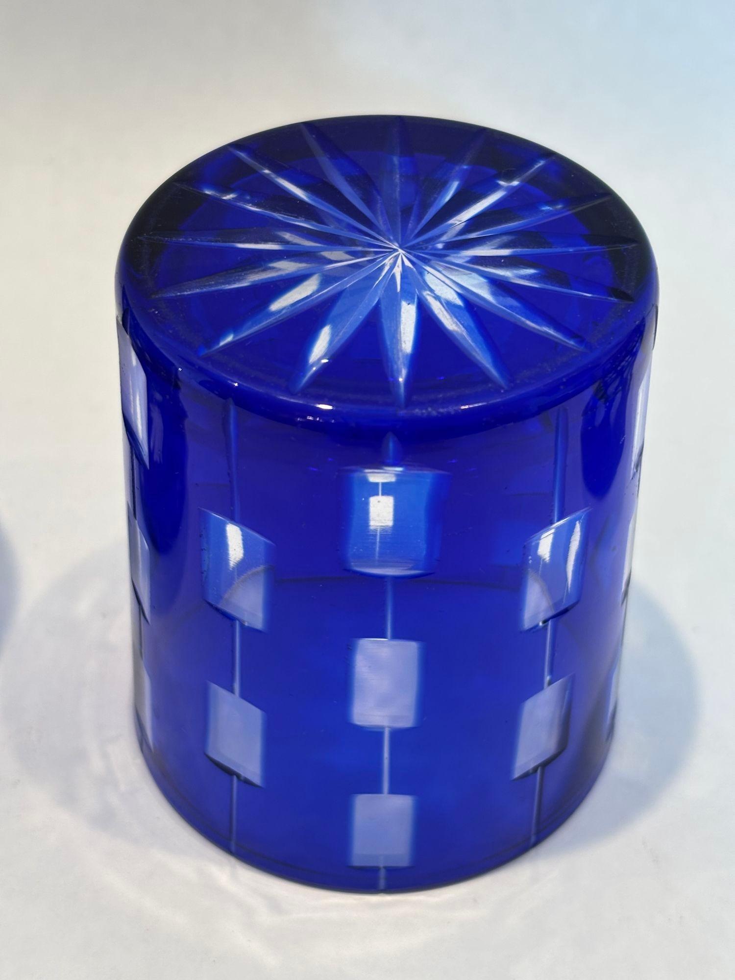 Bicchieri di cristallo ceco blu cobalto di Ajka Hungary, set di 5 bicchieri in vendita 1