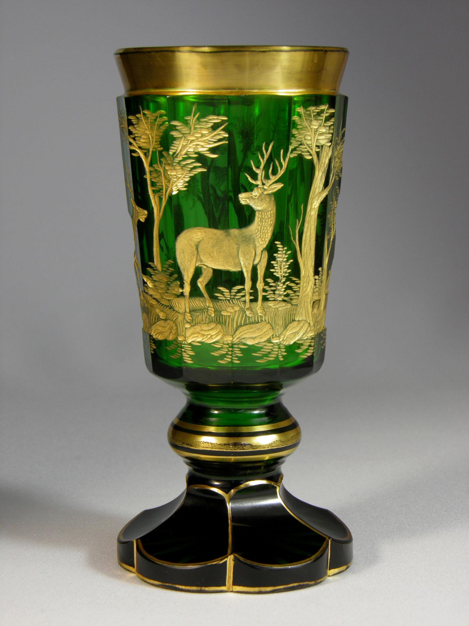 Beautiful engraved and gilded cup. An engraved hunting motif, which was popular in the 19th century, the color corresponds to the motif, Collector's piece for lovers of hunting and hunting activities.
  