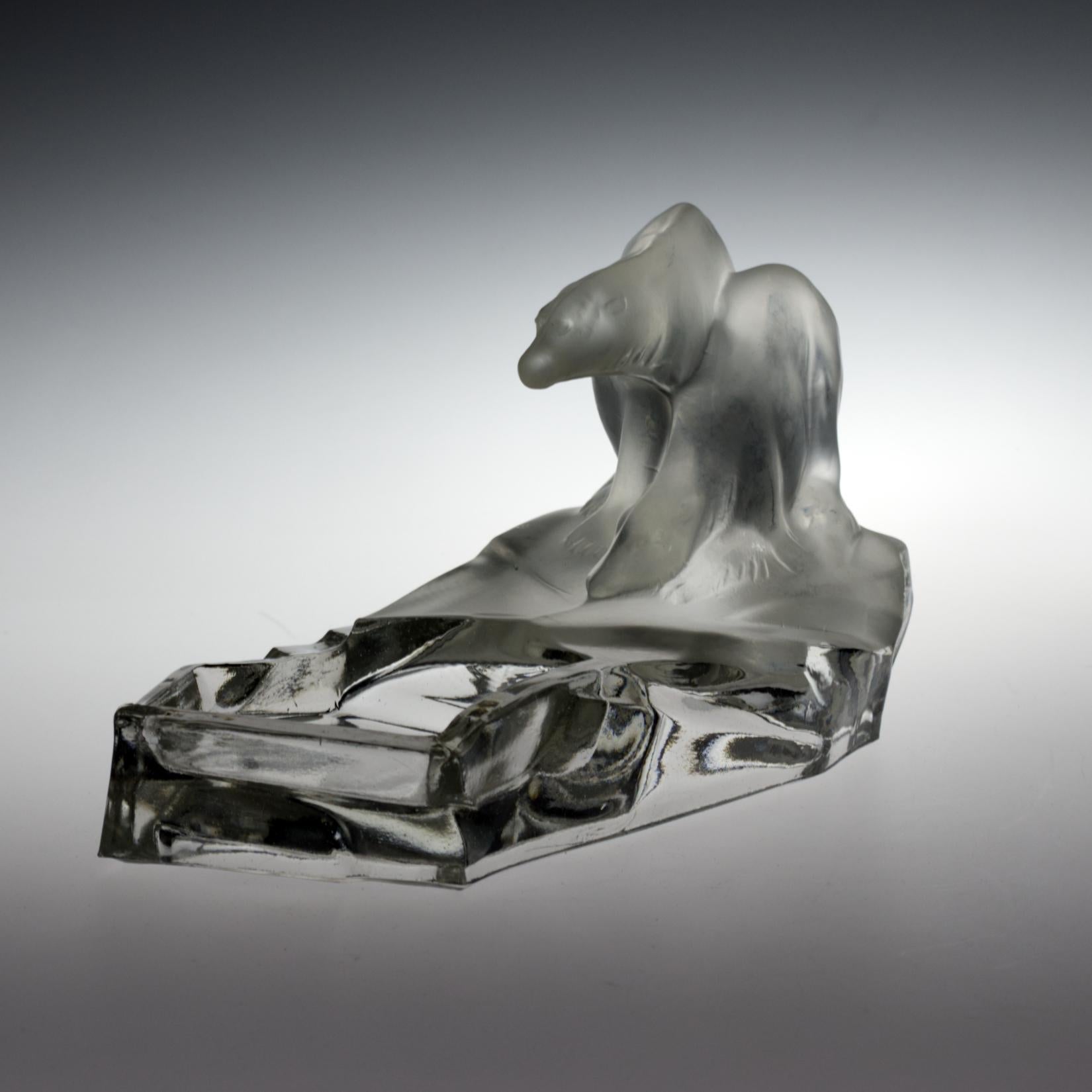 Czech Bohemian Feigl and Morawetz Libochovice Art Deco Glass Polar Bears Ashtray 1930s For Sale
