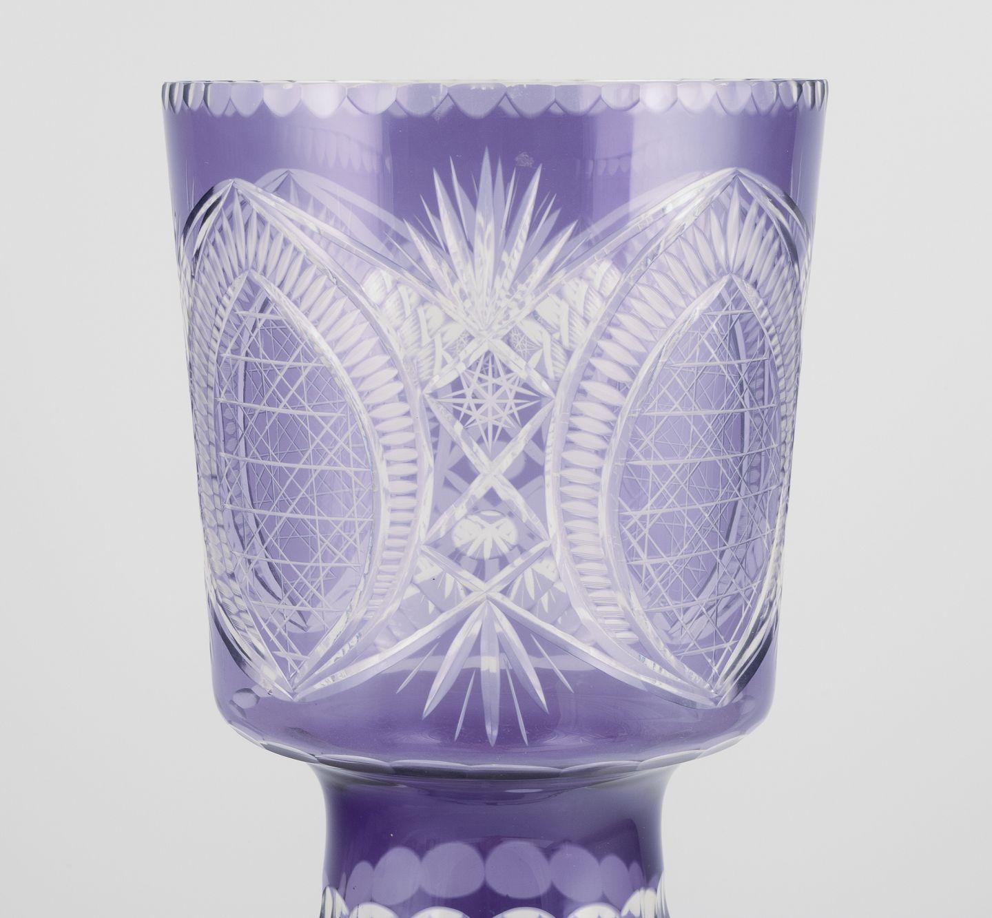 Böhmische Bodenvase aus fliederfarbenem und klarem Kristallglas. 1930er/40er Jahre (Art déco) im Angebot