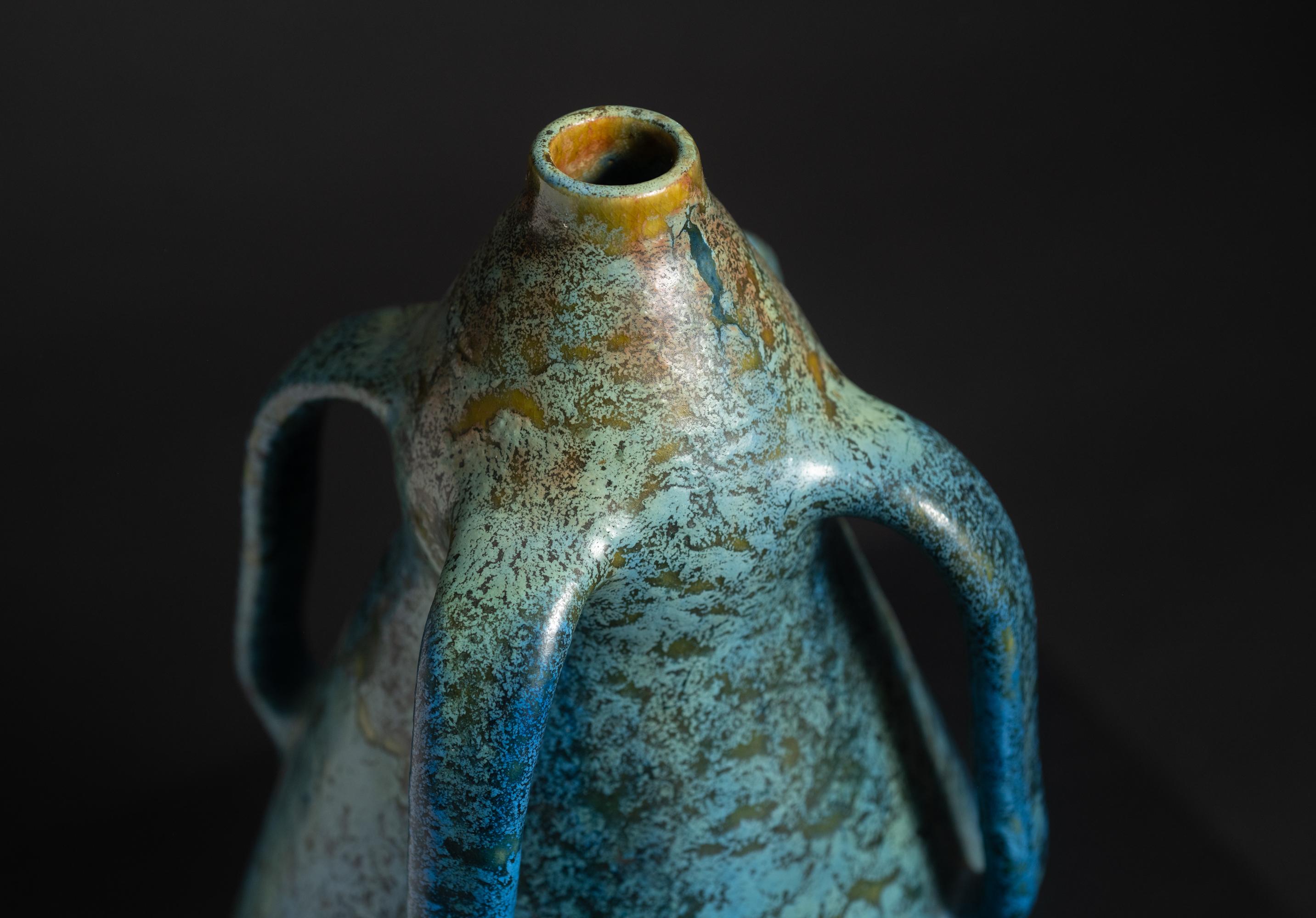 Böhmische Vase „Flux“ von kuk Fachschule Pelz Keramik undwandkunst (Frühes 20. Jahrhundert) im Angebot