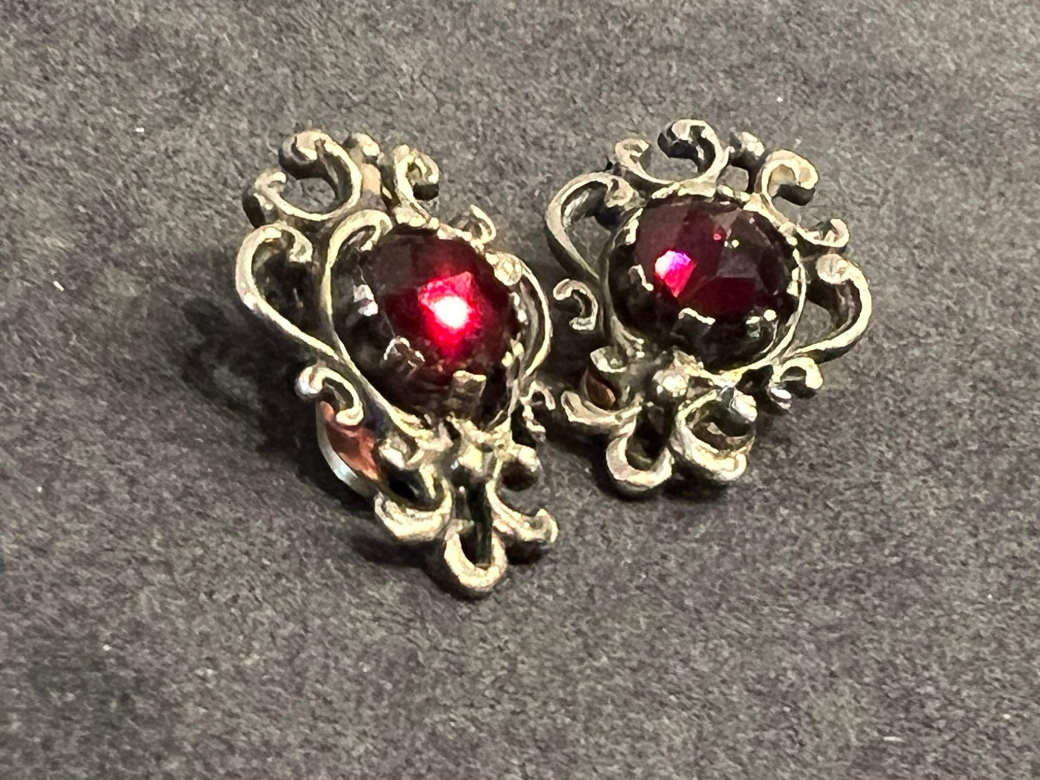 Bohemian Garnet & 925 Sterling Silver Retro Clips / Clip on Earrings In Excellent Condition For Sale In MELBOURNE, AU