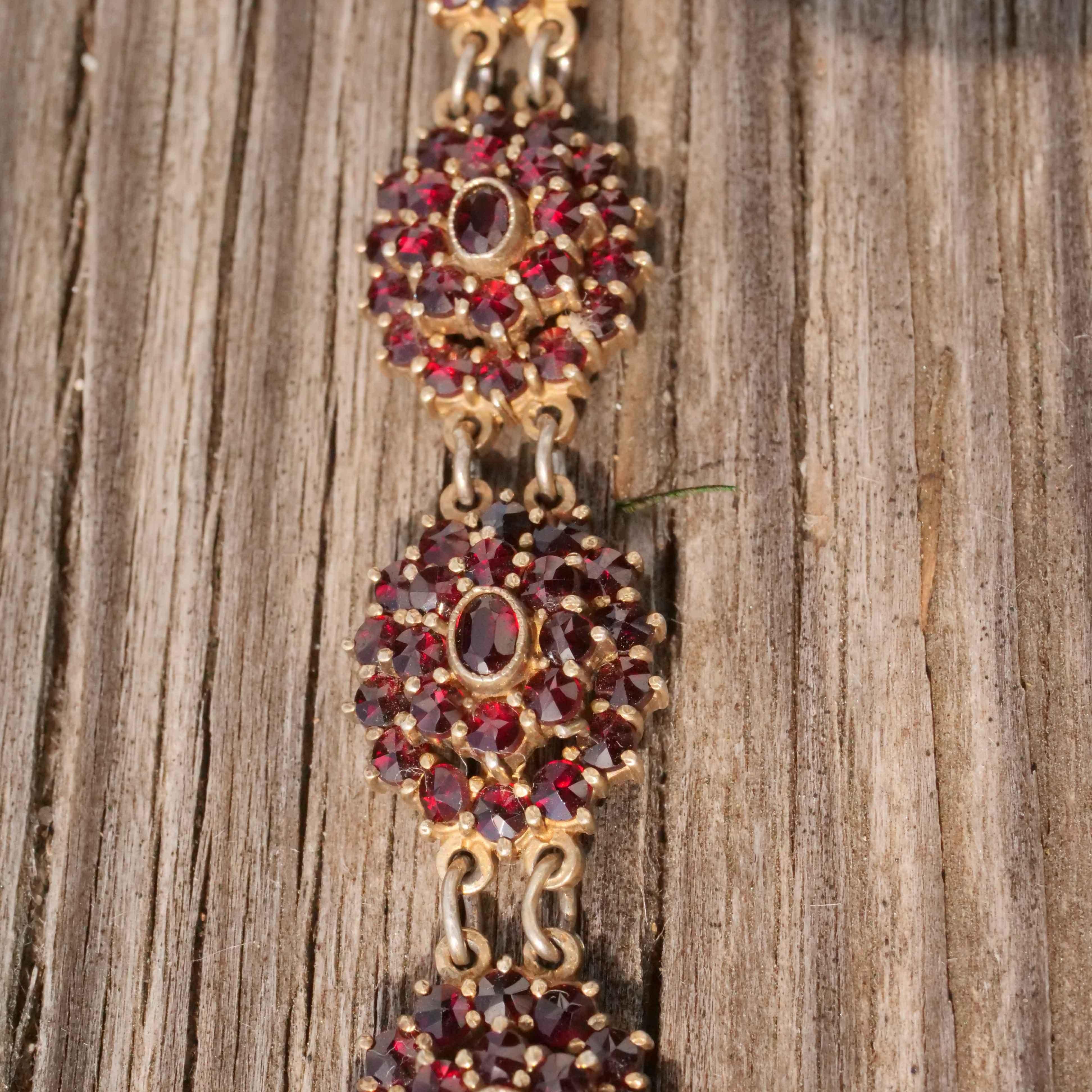 Bohemian Garnet Bracelet 1910-20 Silver 835 Czech Republic Carbuncle Stones For Sale 5
