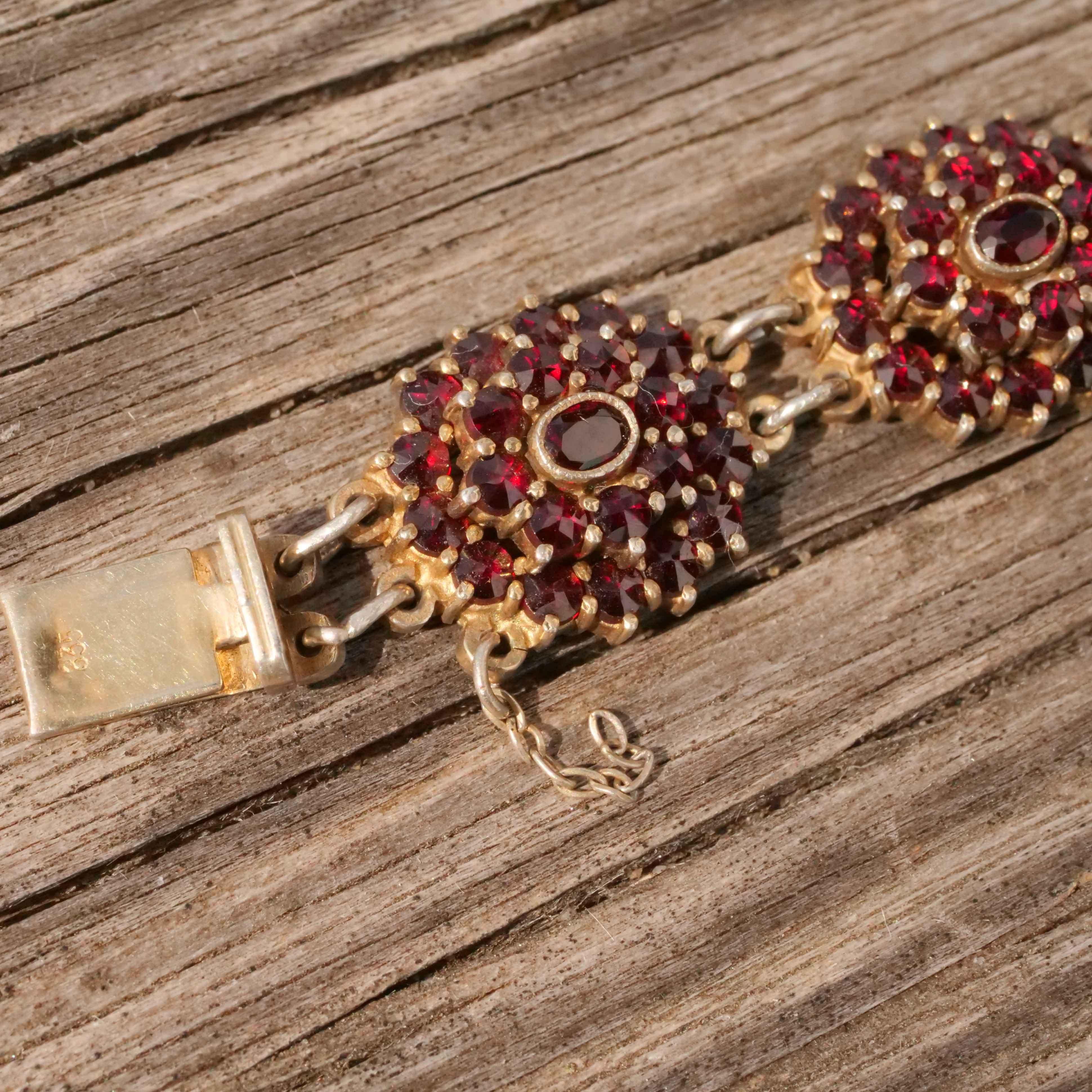 Bohemian Garnet Bracelet 1910-20 Silver 835 Czech Republic Carbuncle Stones For Sale 7