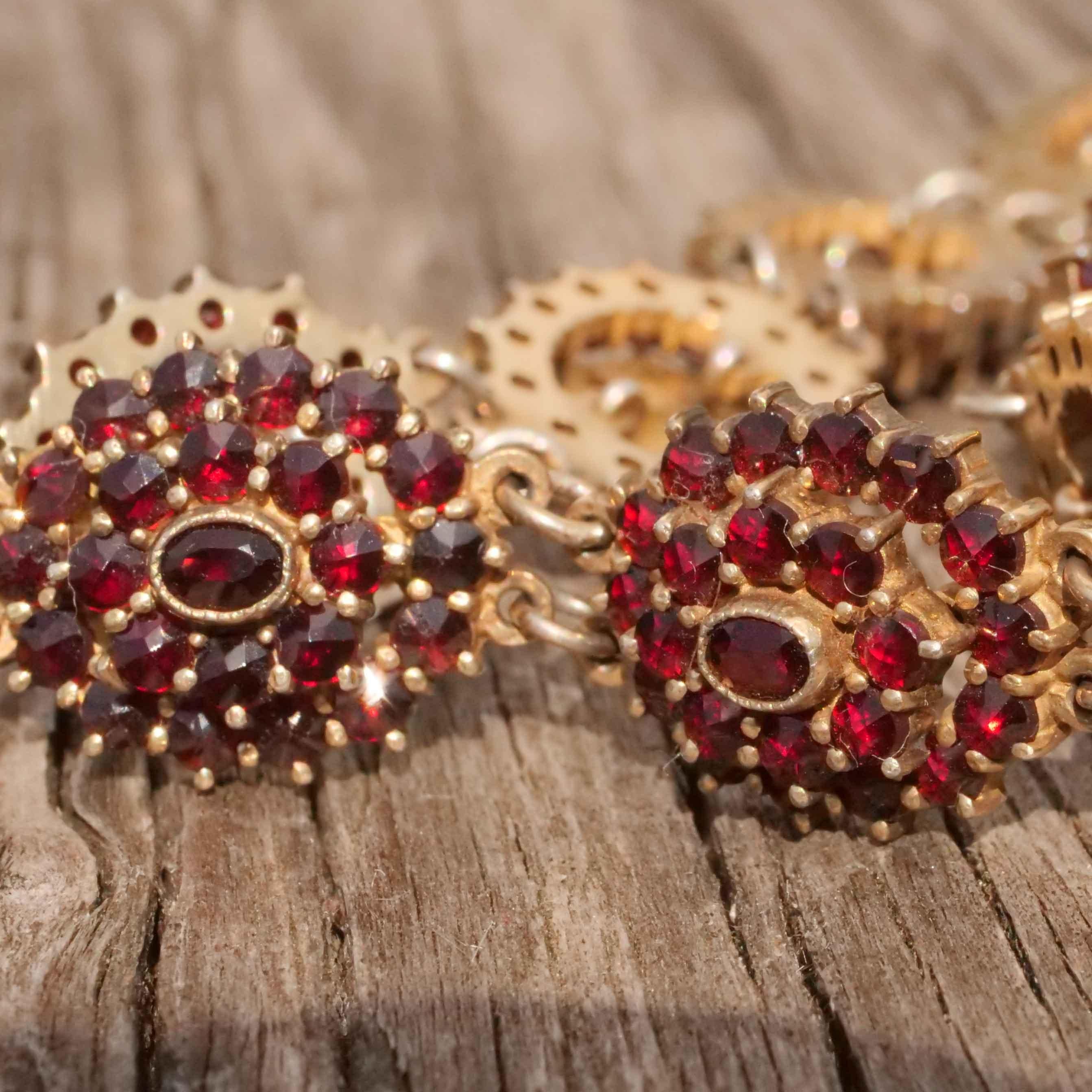 Oval Cut Bohemian Garnet Bracelet 1910-20 Silver 835 Czech Republic Carbuncle Stones For Sale
