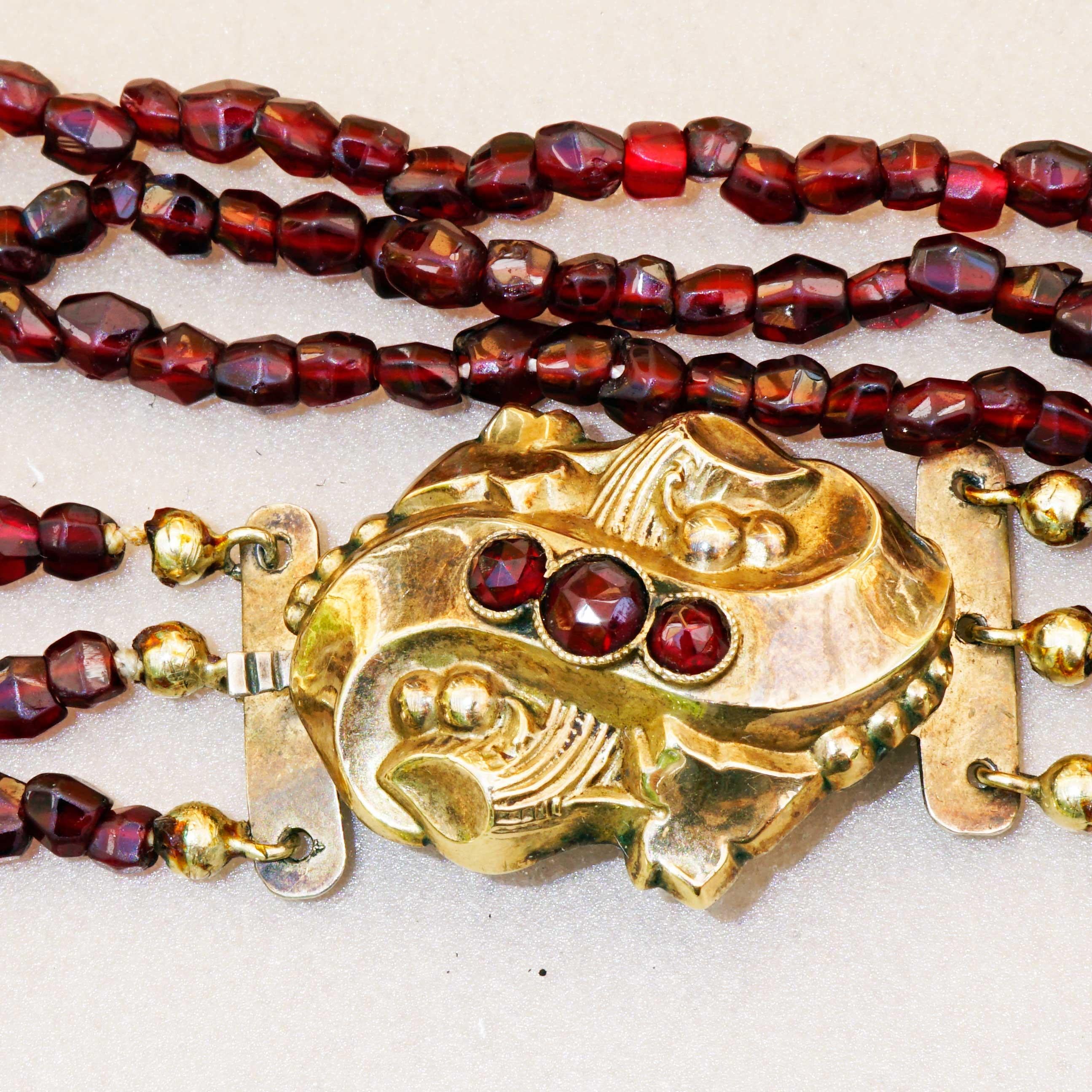 Collar bohemio de granate  1850-1900 Tombak República Checa Piedras de carbunclo Victoriano en venta