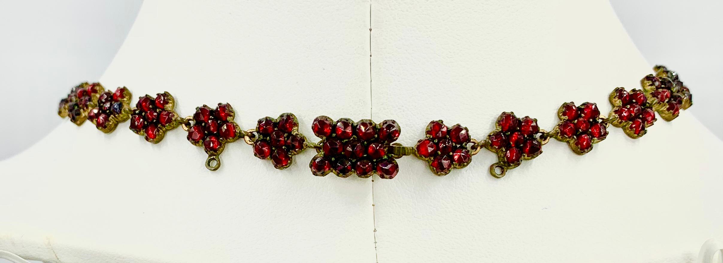 Collier, bracelet et boucles d'oreilles en grenat de Bohème, étoile de lune, qualité musée victorien en vente 5